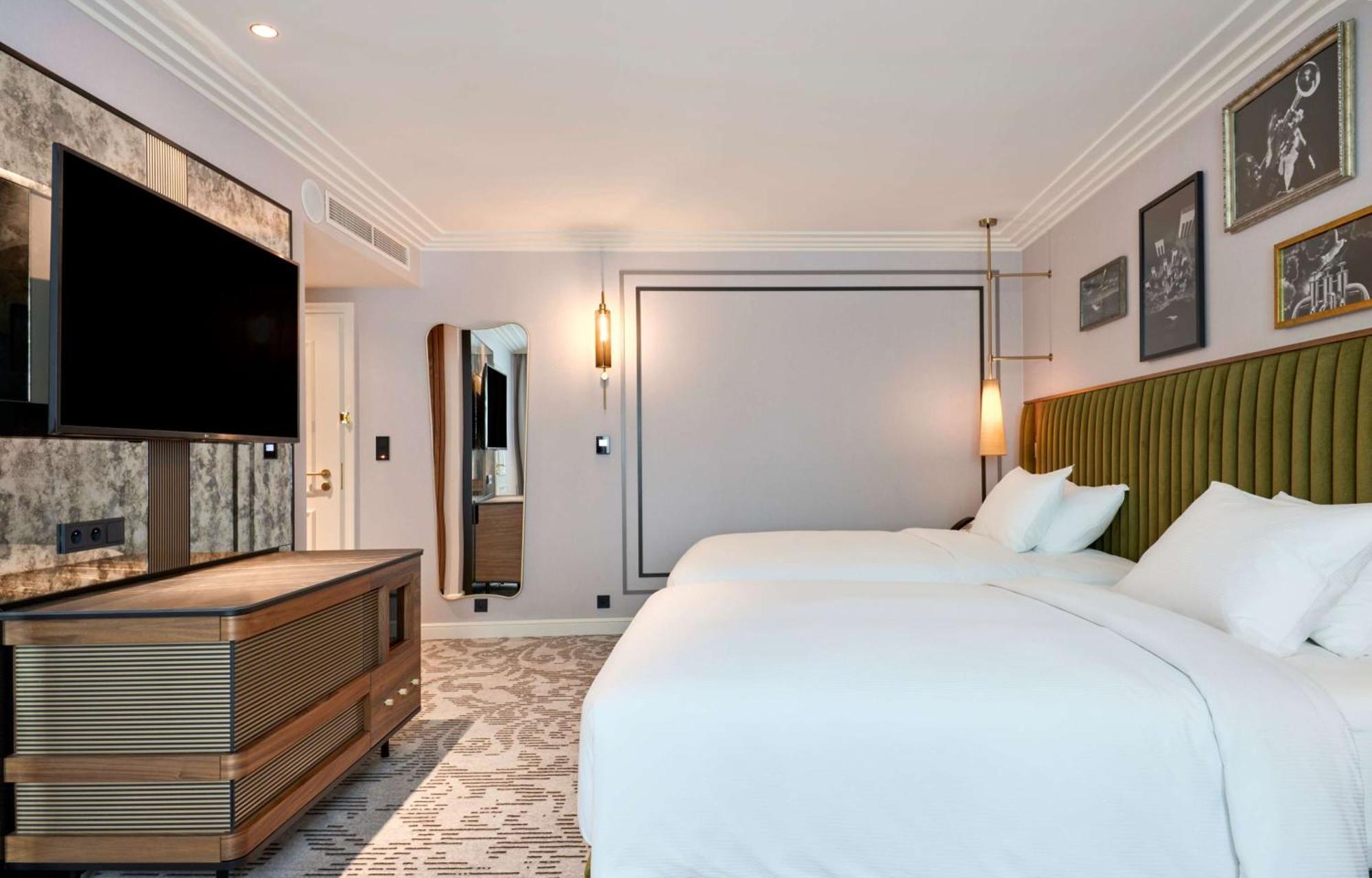 Deluxe Courtyard Double Room Two Double Beds,1544659018:JPEG