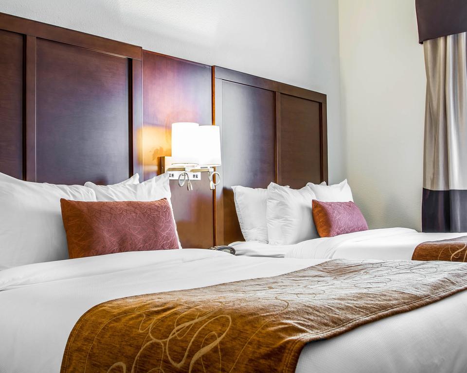 Double Room with Two Double Beds - Non-Smoking