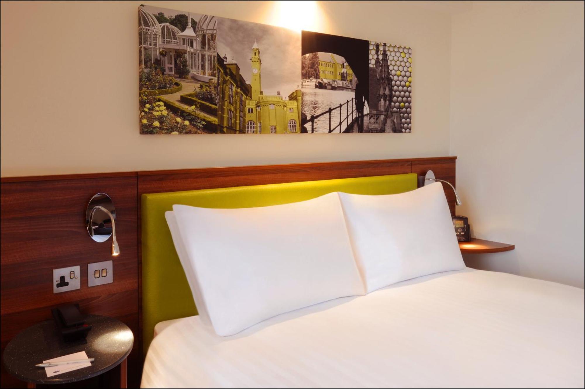 Zimmer mit Queensize-Bett
