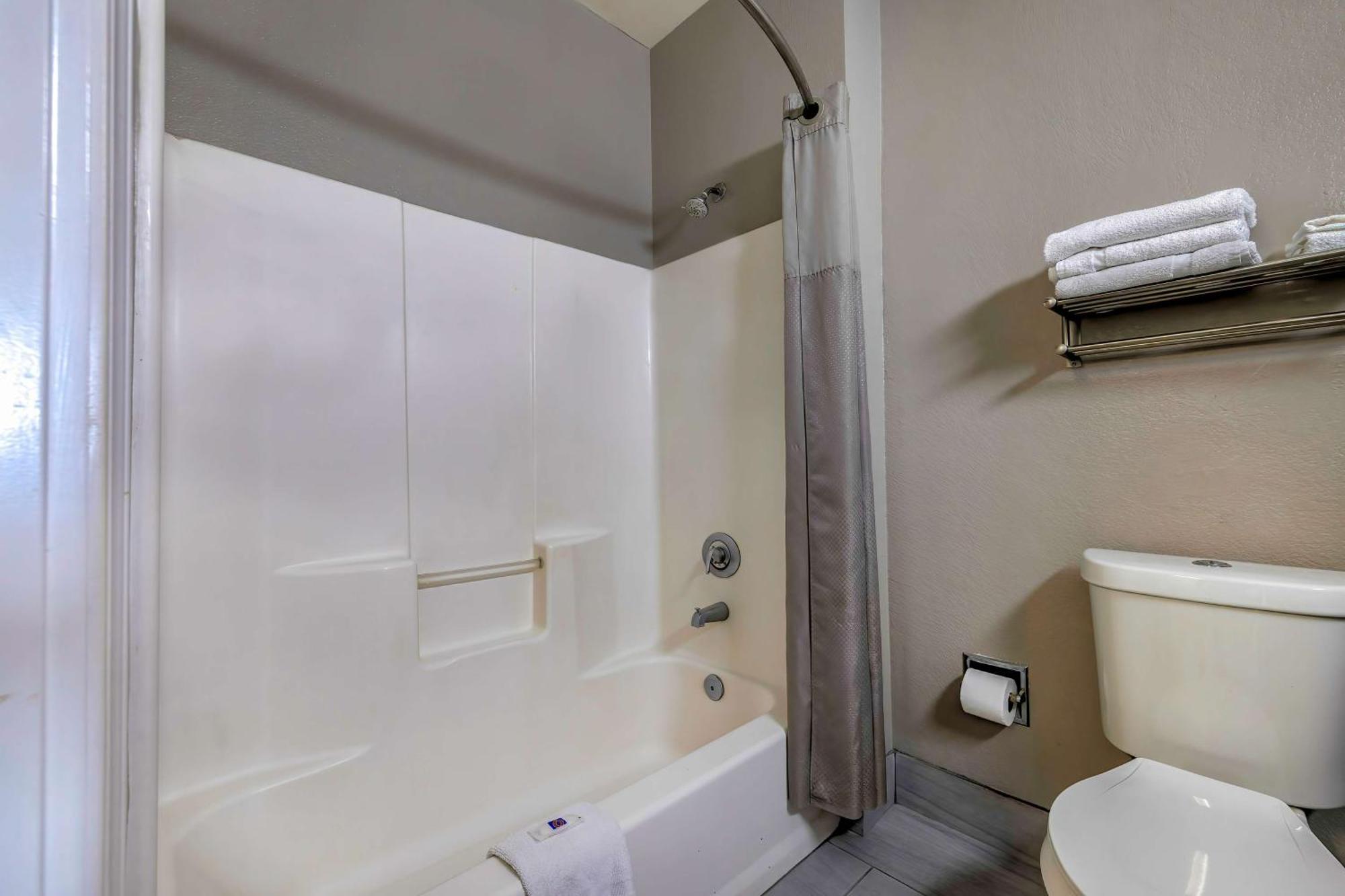 Classic Quadruple Room - Non-Smoking