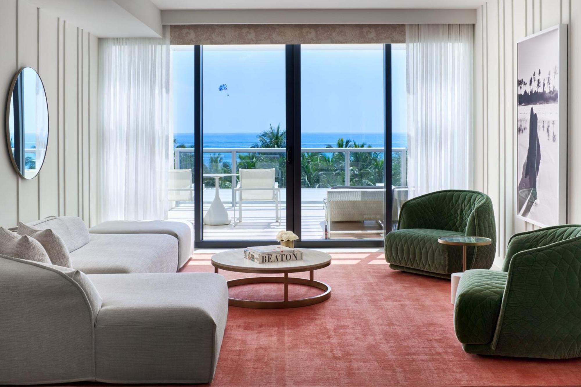 Suite Premier avec Lit King-Size et Balcon - Côté Océan
