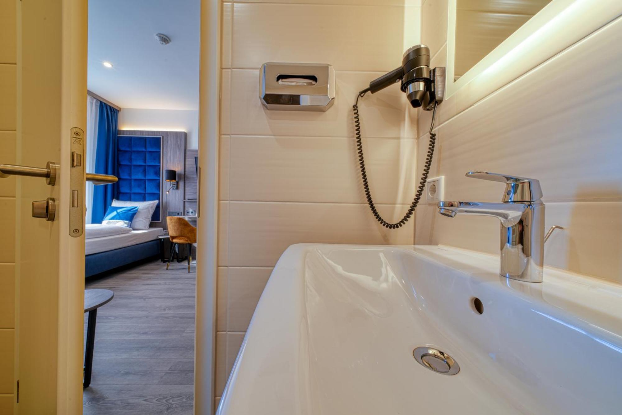 Dreibettzimmer