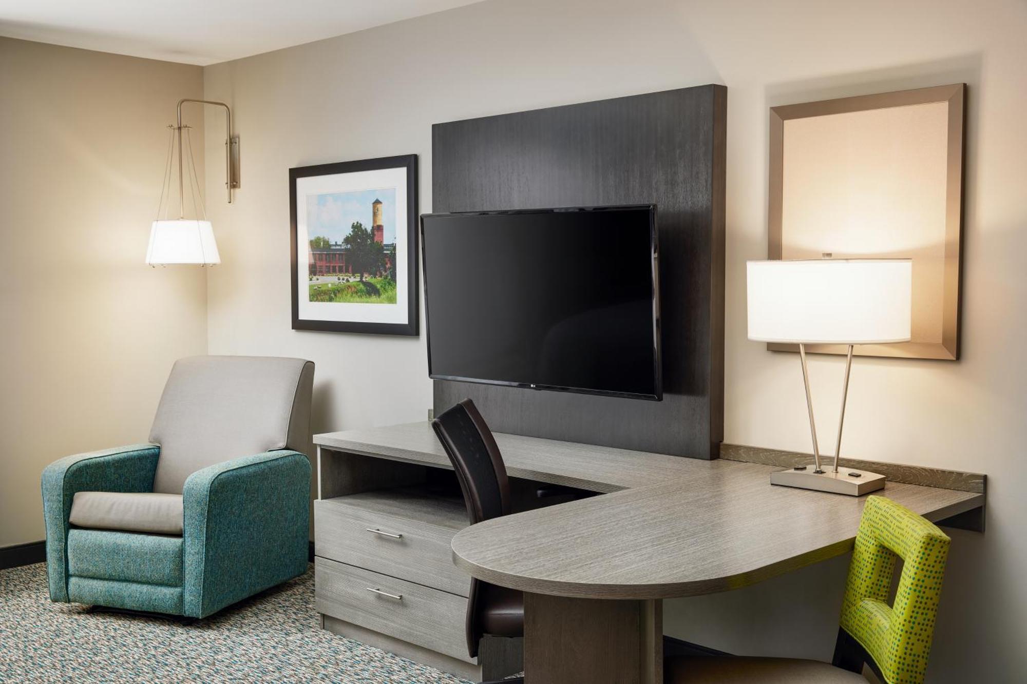 King Studio Suite