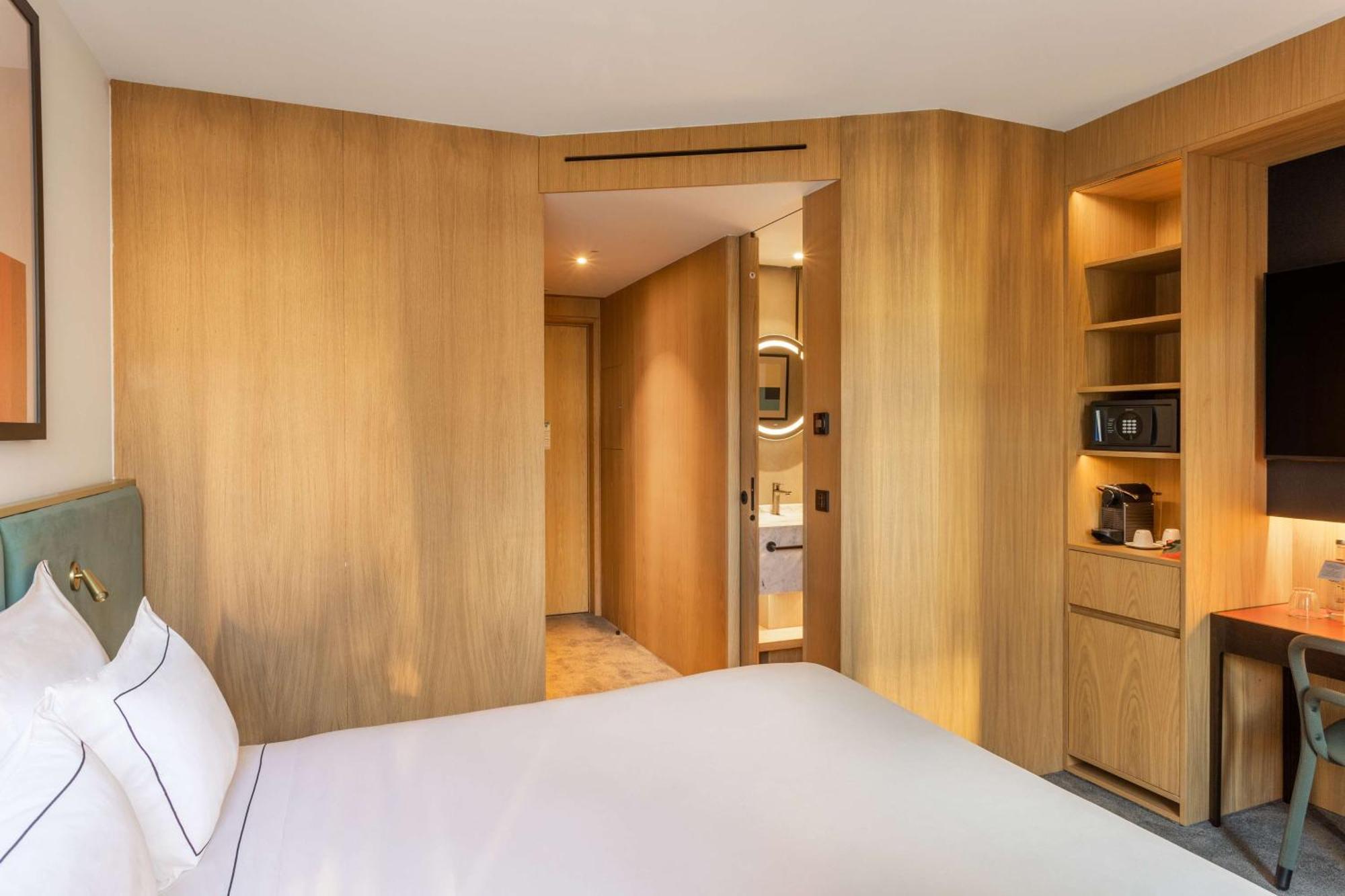 Quarto Queen com Varanda