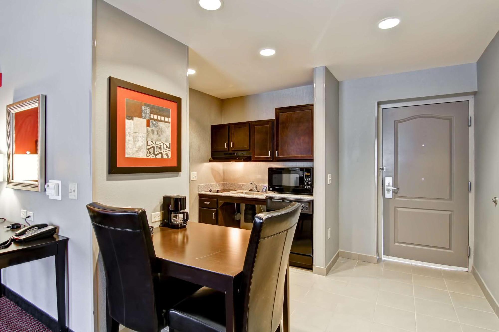 King Suite - Hearing Access/Non-Smoking