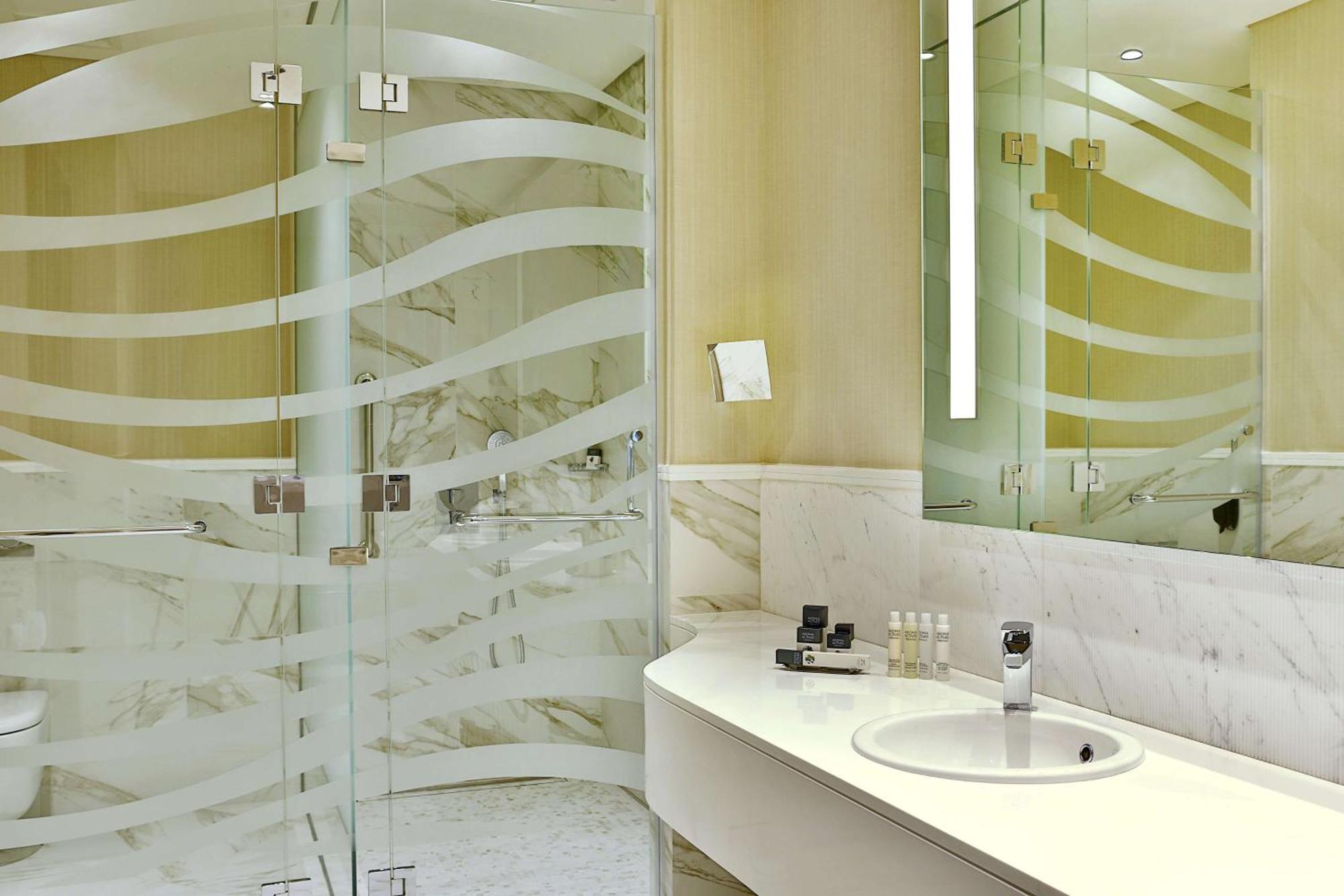Junior Suite met kingsize bed en uitzicht op zee - Hoge verdieping