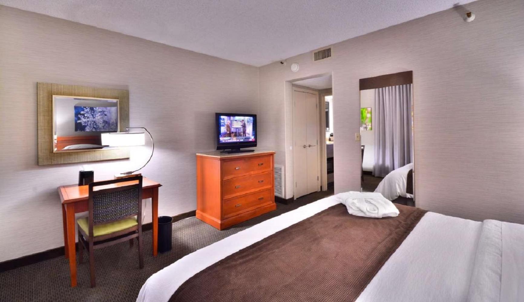 Suite 2 Pièces avec Lit King-Size - Non-Fumeurs