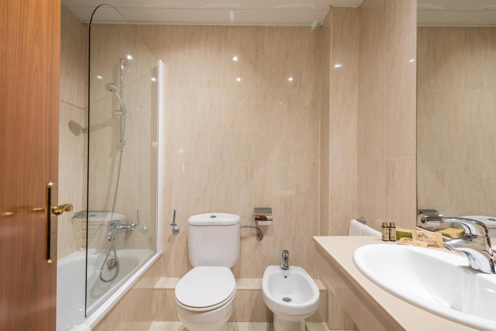 Chambre Double avec Balcon et Climatisation