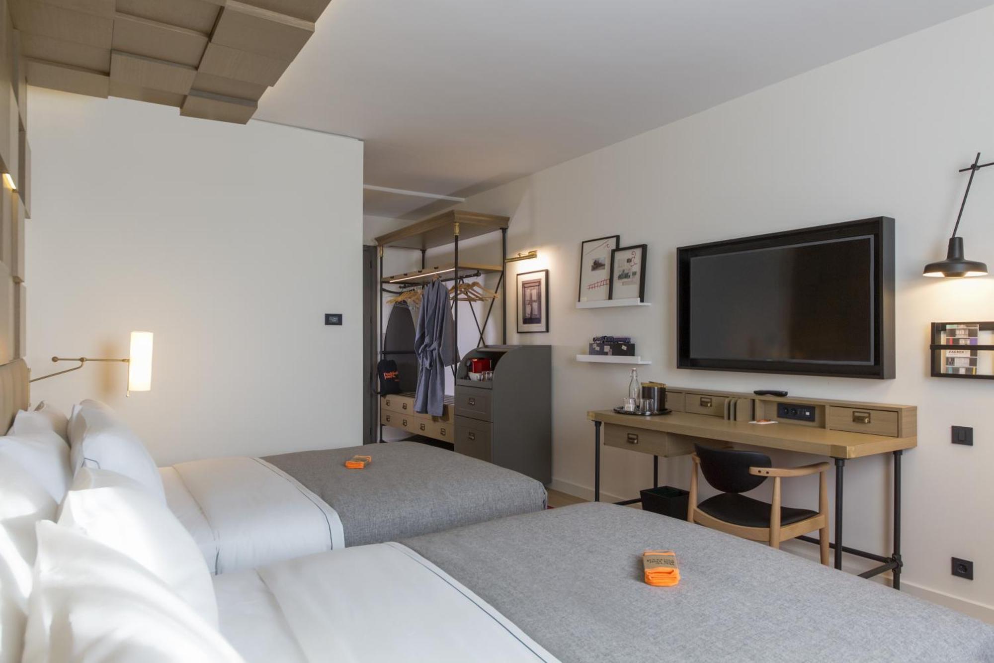 Chambre Double avec 2 Lits Doubles