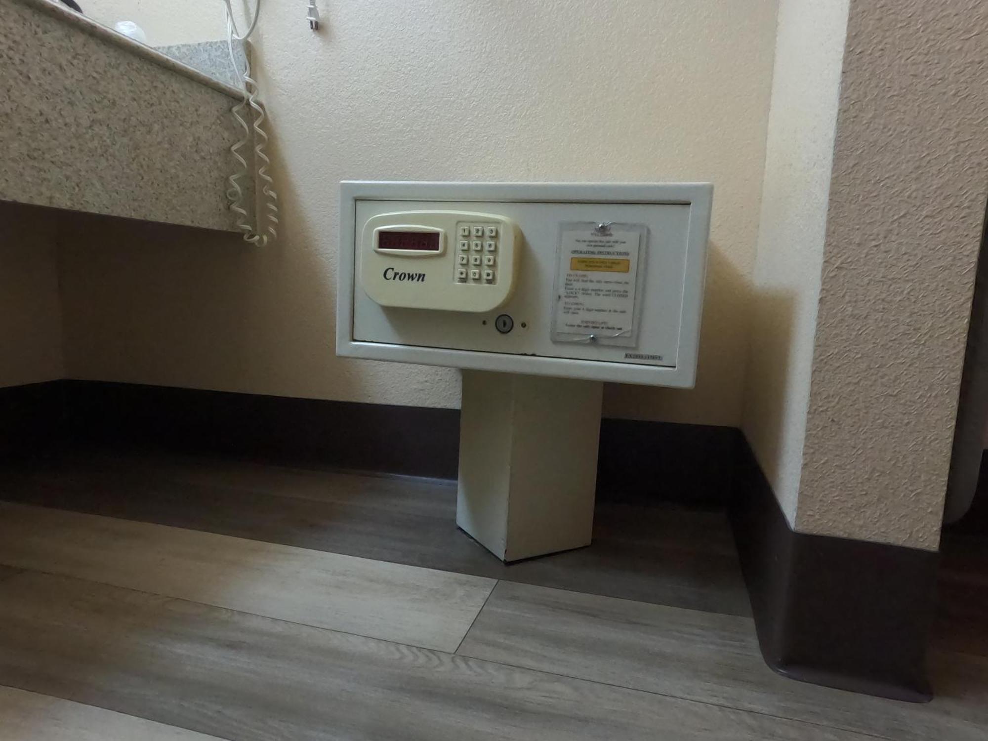 King Room - Accessible/Non-Smoking