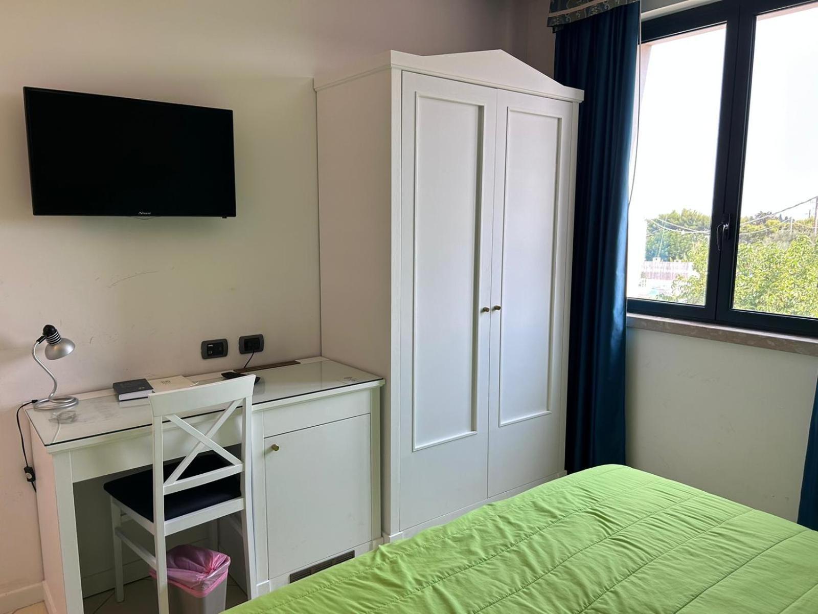 Triple Room,1550206357:JPEG
