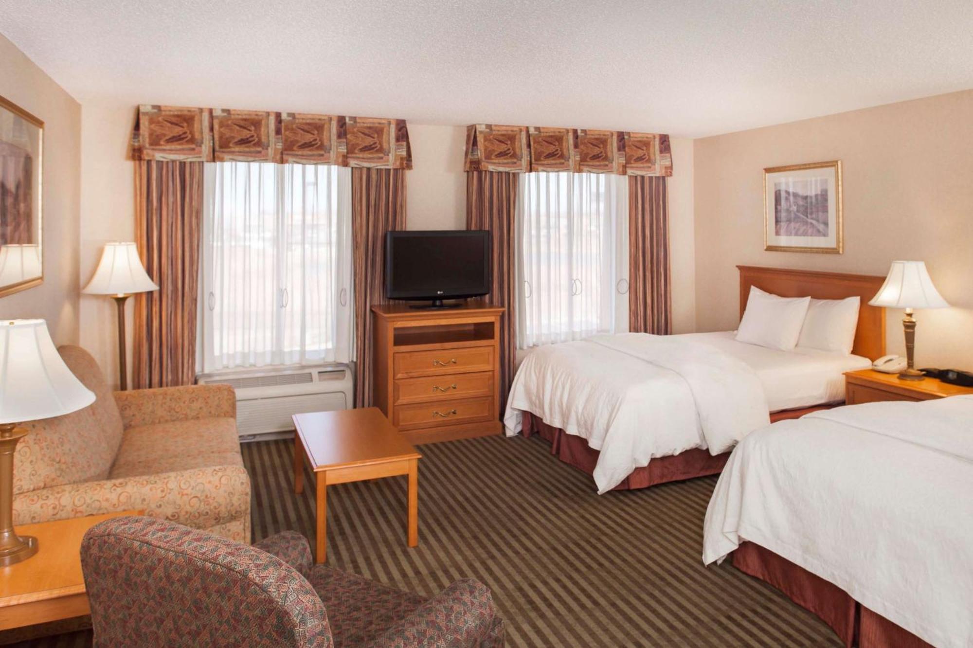 Queen Studio Suite with Two Queen Beds - Non-Smoking