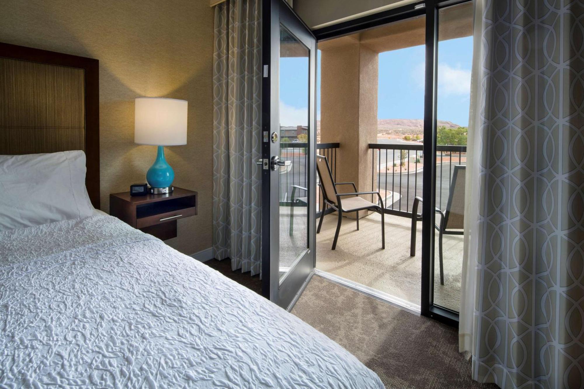 King Suite with Balcony - Non-Smoking