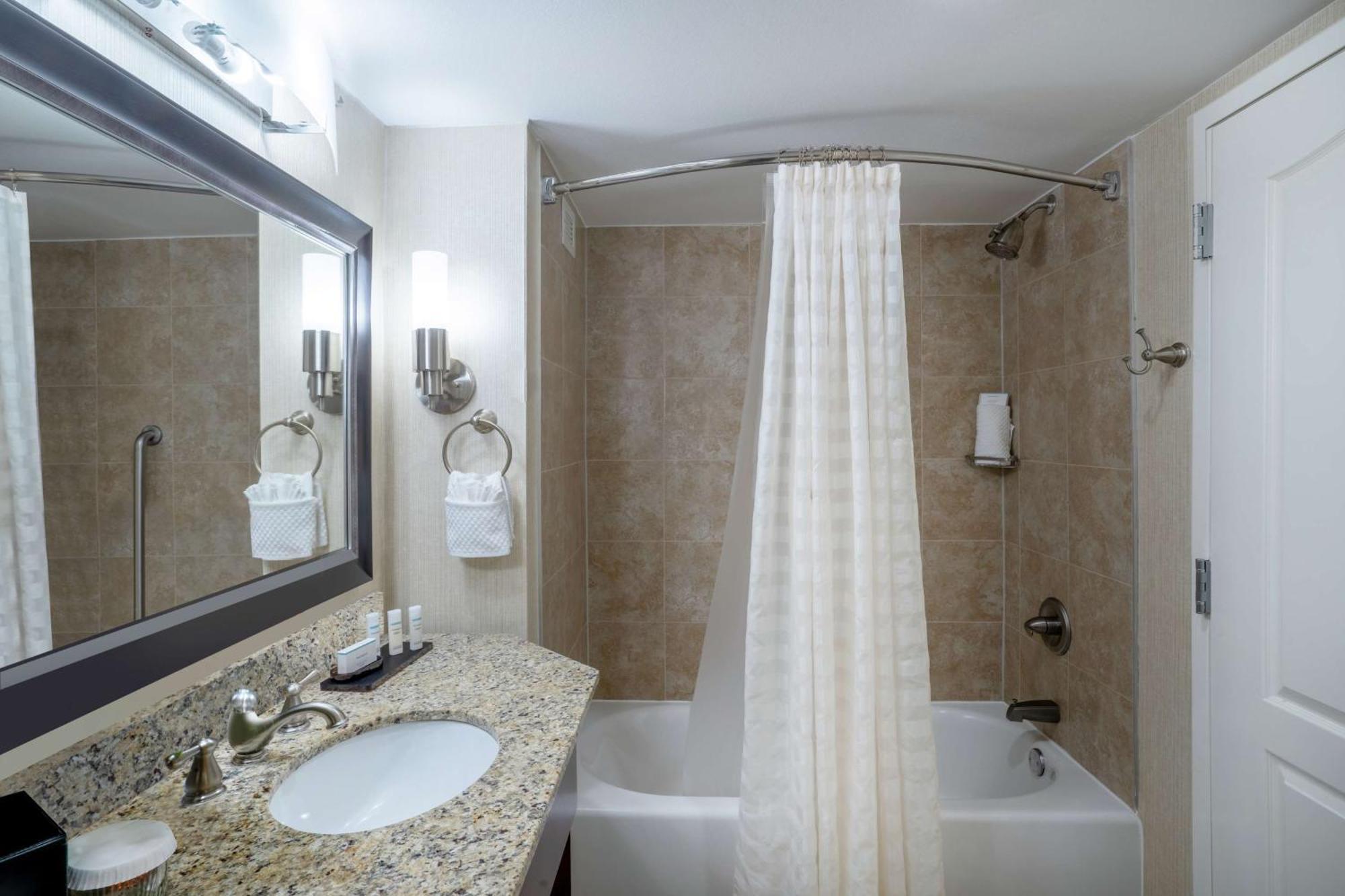 Suite with Two Double Beds - Non-Smoking