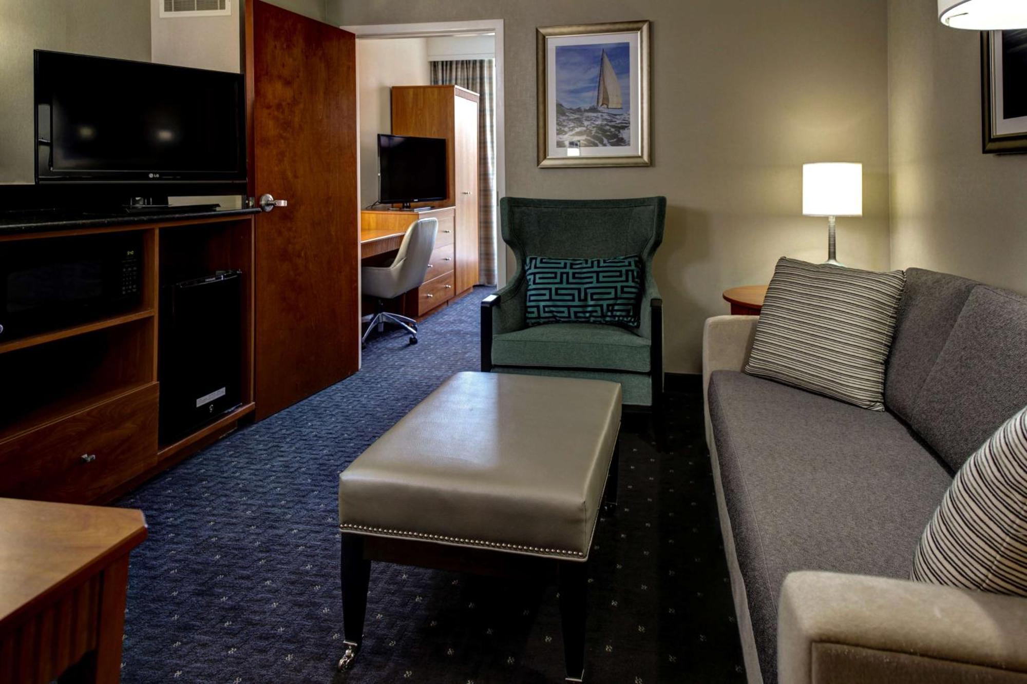 One-Bedroom Suite Hearing Access,1551464329:JPEG