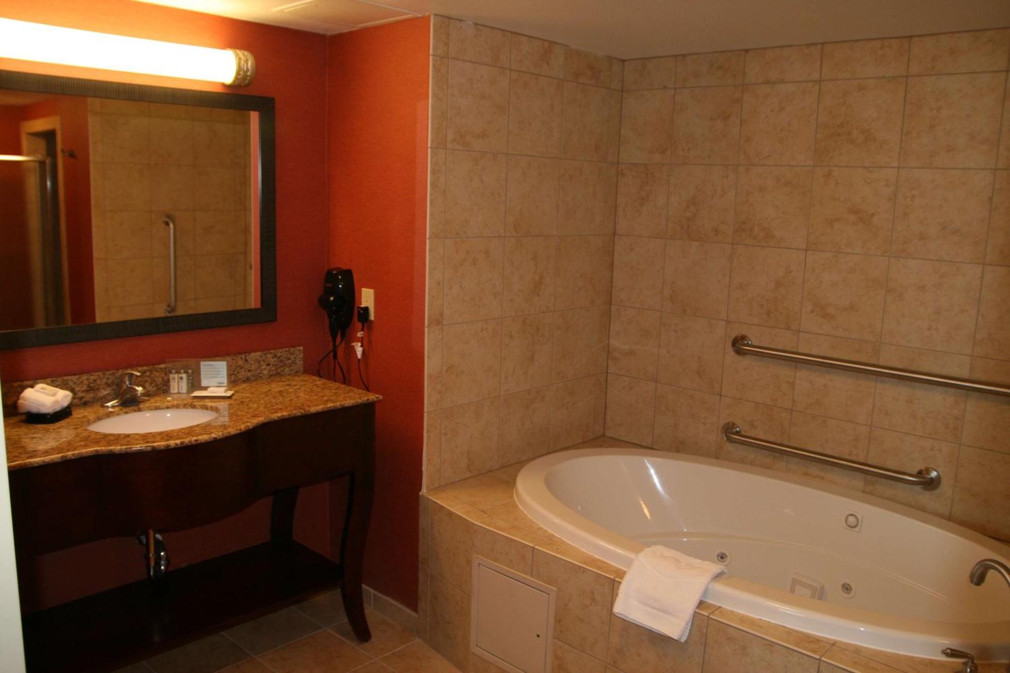 Queen Room with Two Queen Beds - Mobility Access/Non-Smoking