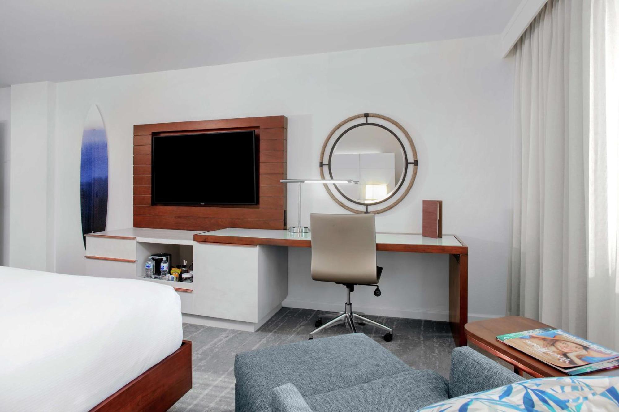 King Room,1551691951:JPEG