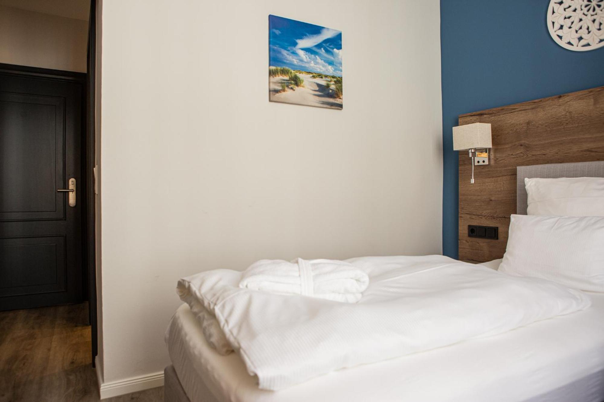 Single Room,1551838432:JPEG