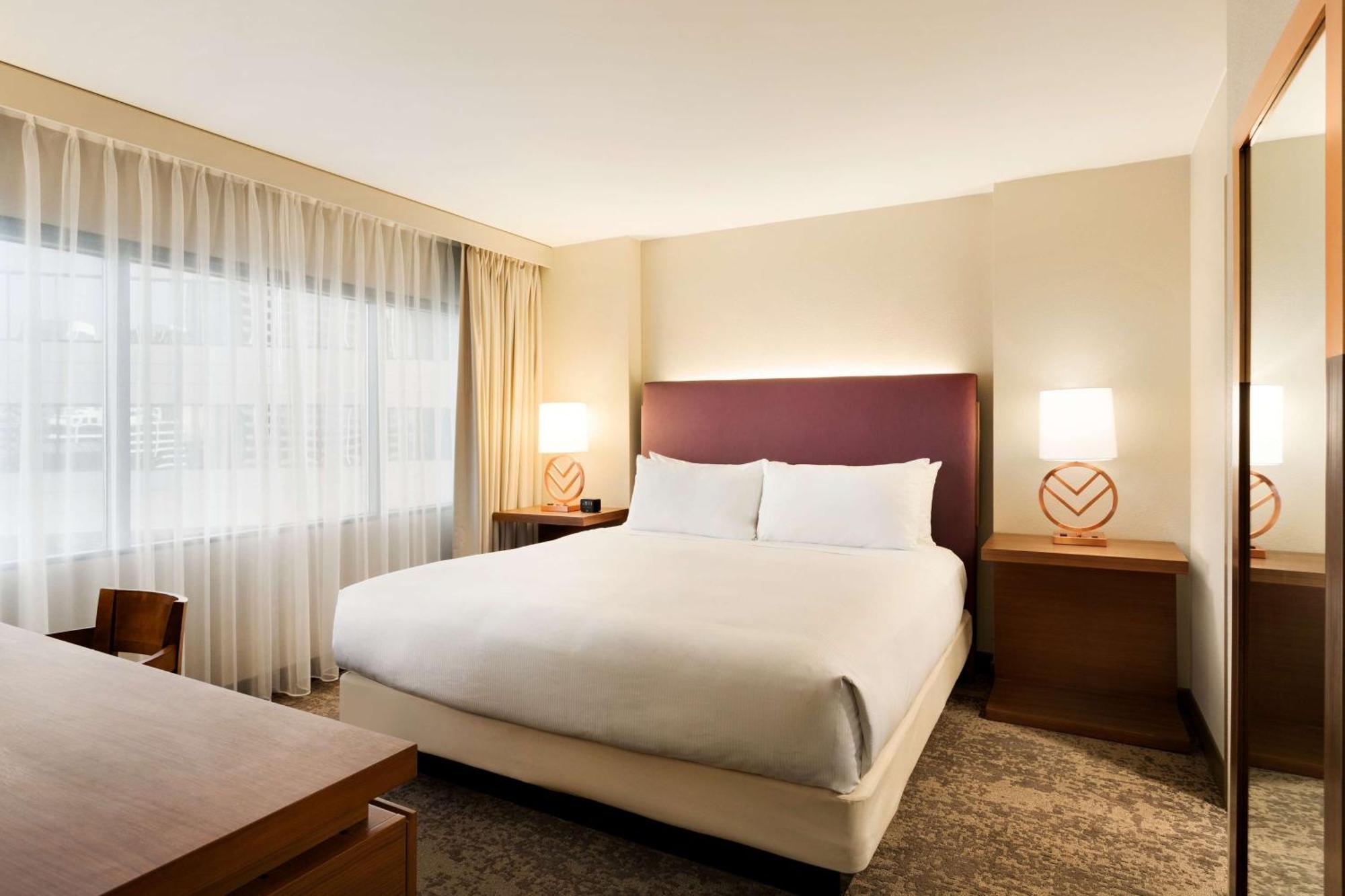 One-Bedroom King Suite