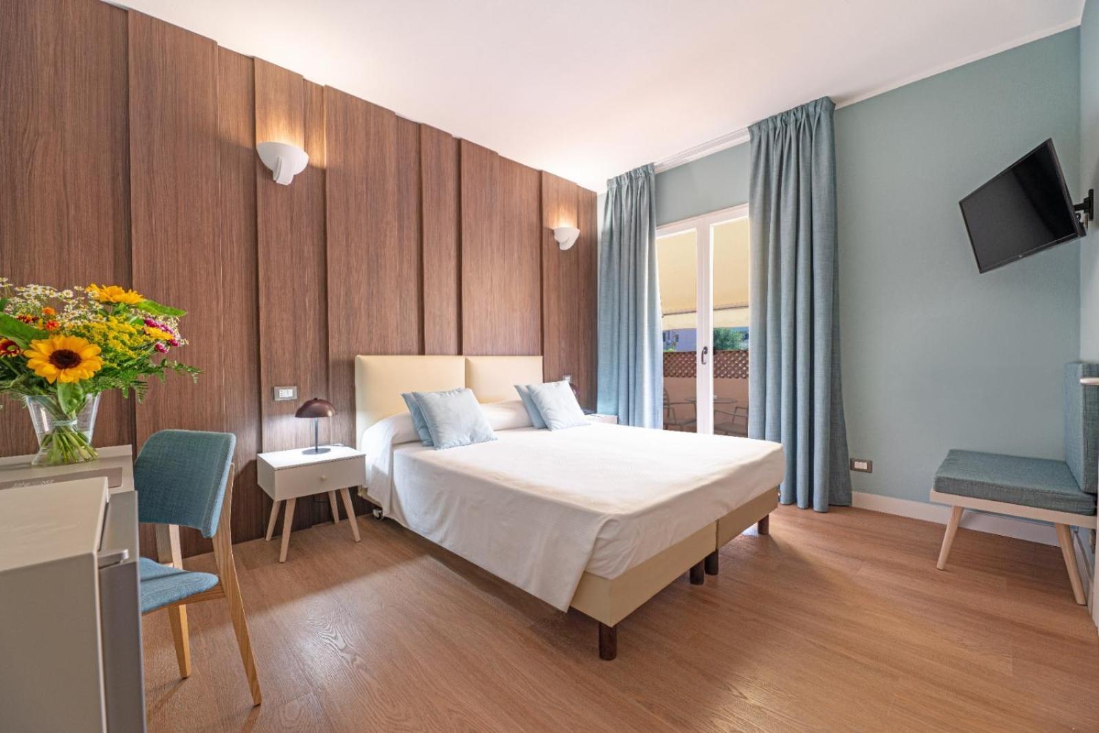 Superior Double Room with Side Sea View,1552185709:JPEG