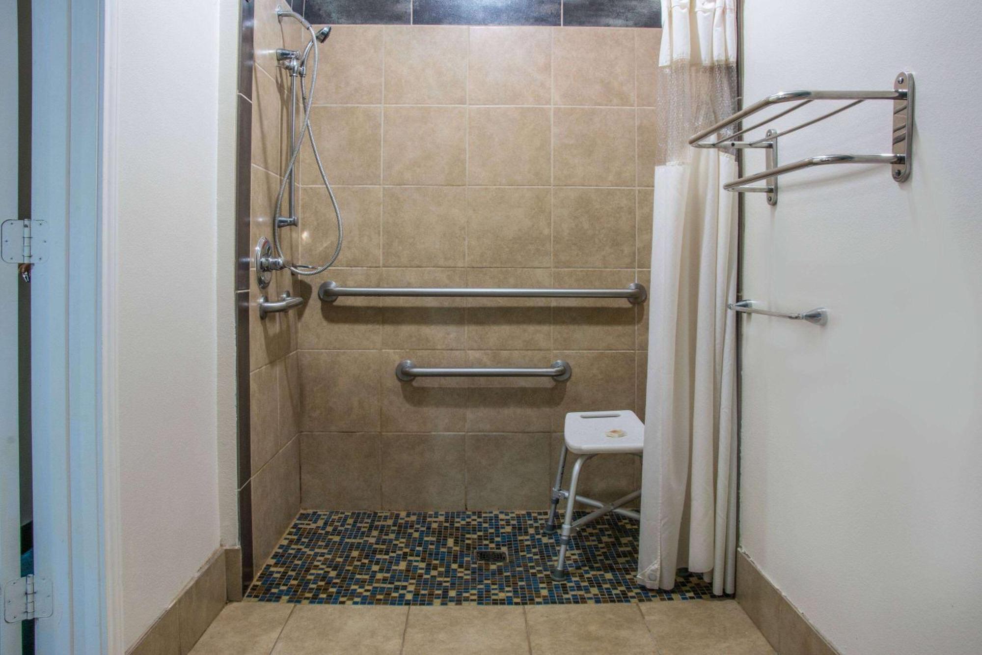 1 King Bed, Mobility/Hearing Accessible Suite, Roll-in Shower, Non-Smoking