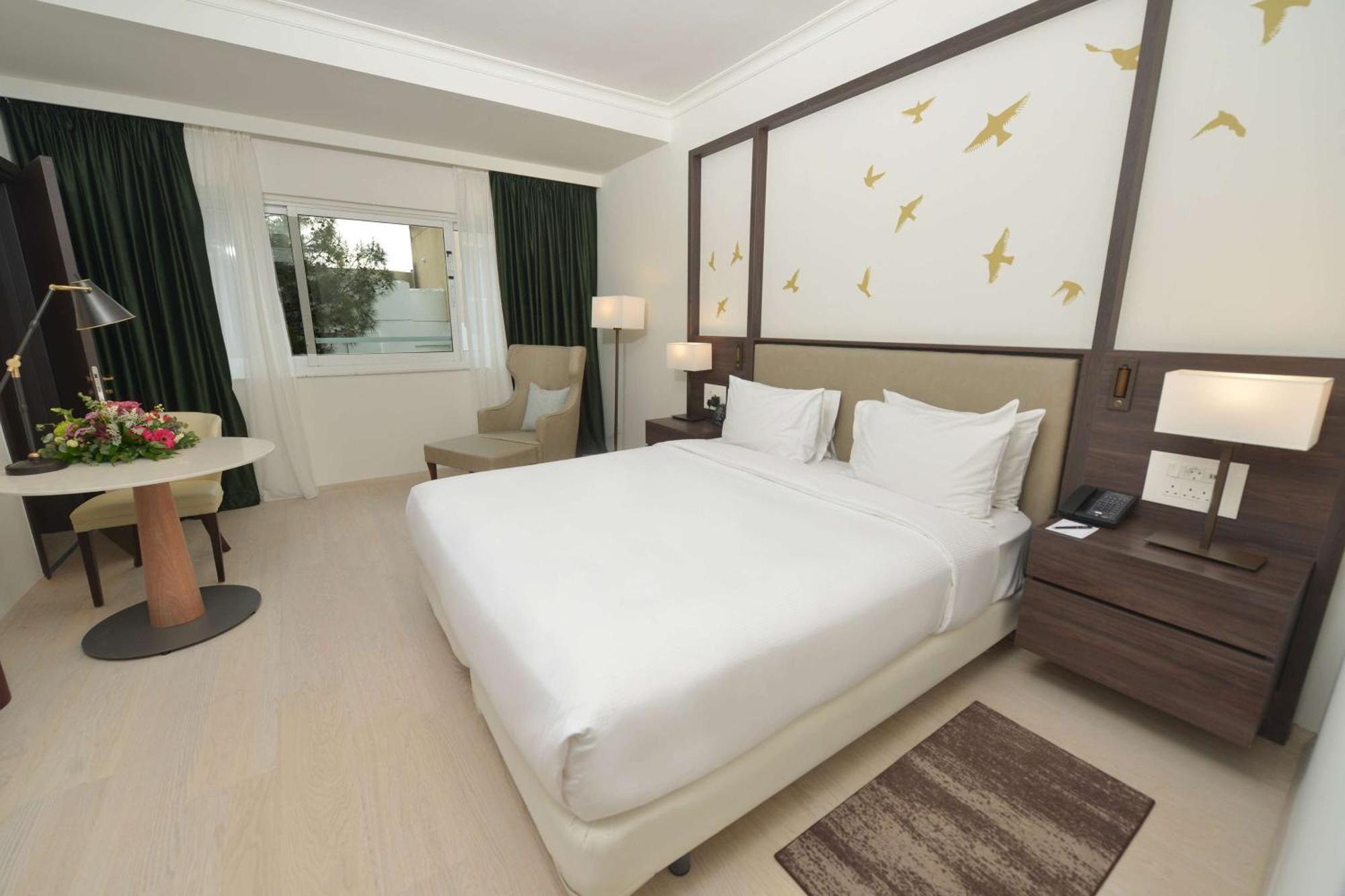 One-Bedroom King Suite