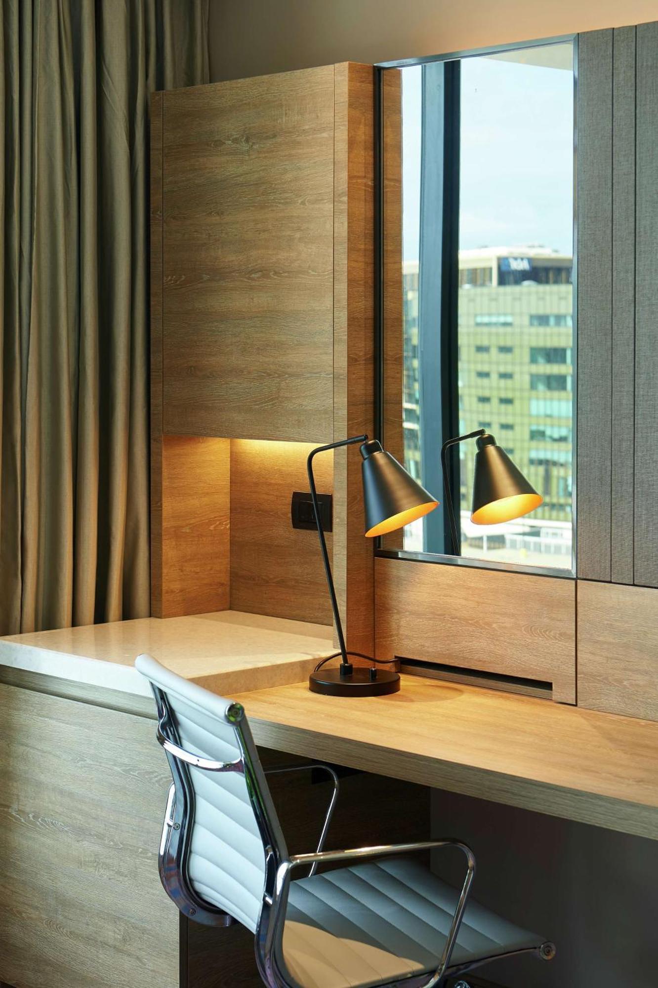 Chambre Lit King-Size Deluxe - Vue Panoramique - Étage Supérieur