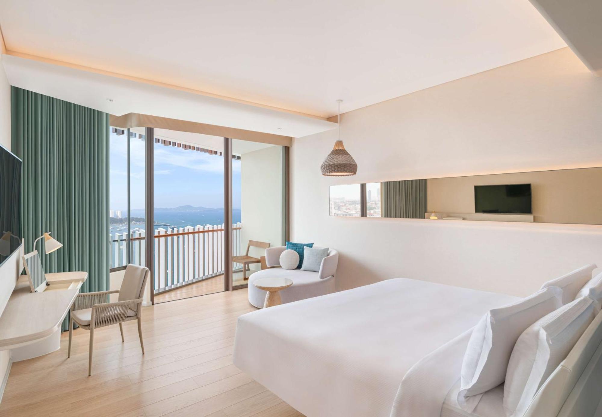 Deluxe King Room - Ocean View,1552627822:JPEG