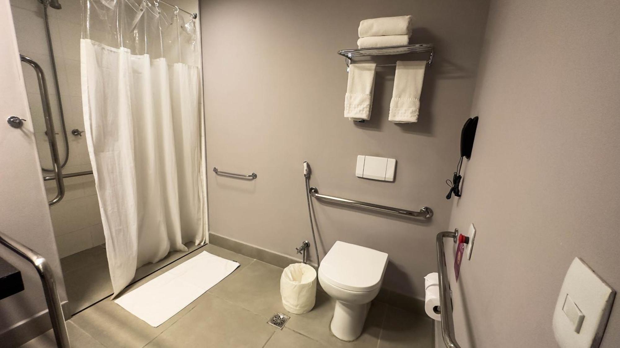 Deluxe Quadruple Room,1552777813:JPEG