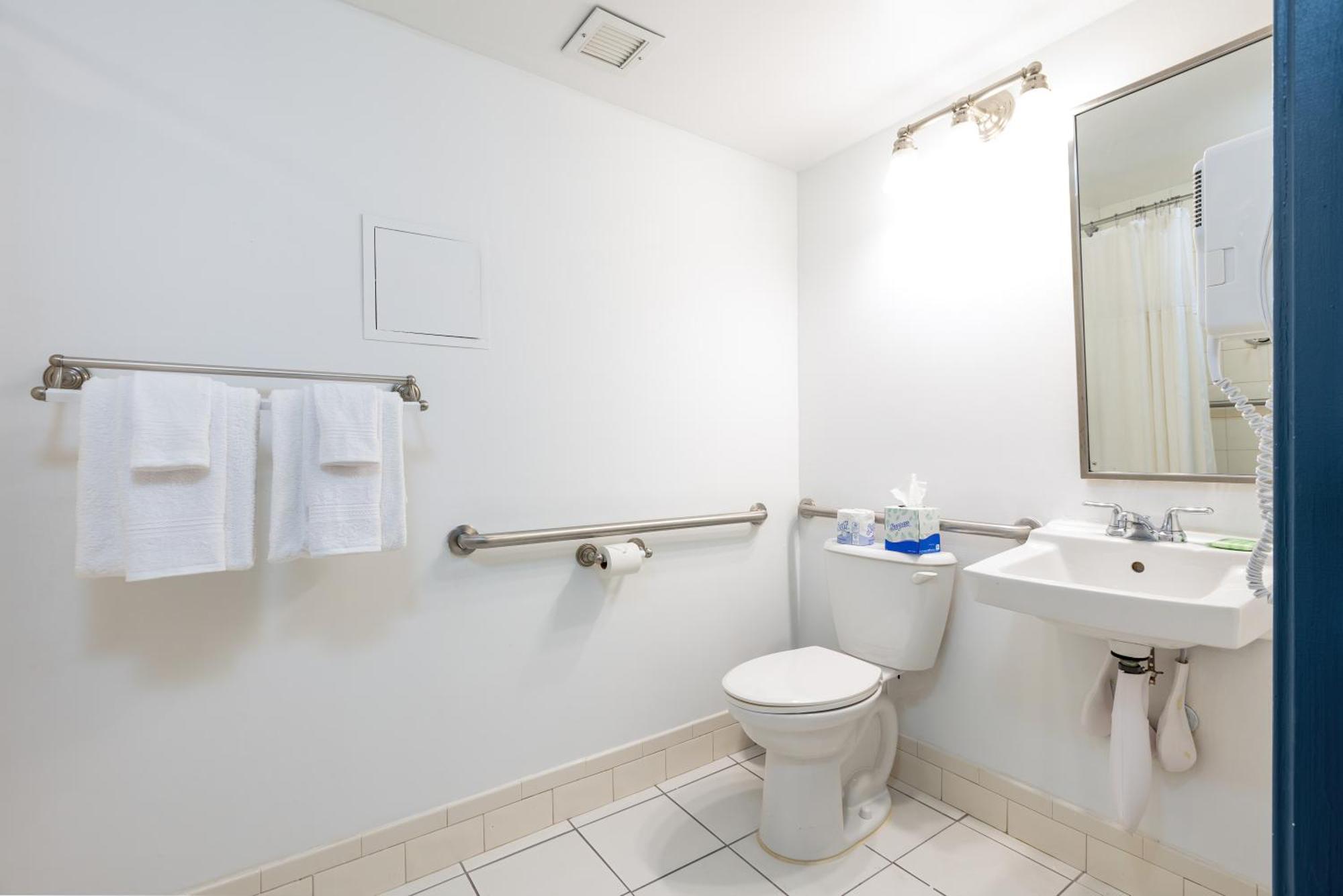 Standard King Room - Disability Accessible,1553081773:JPEG