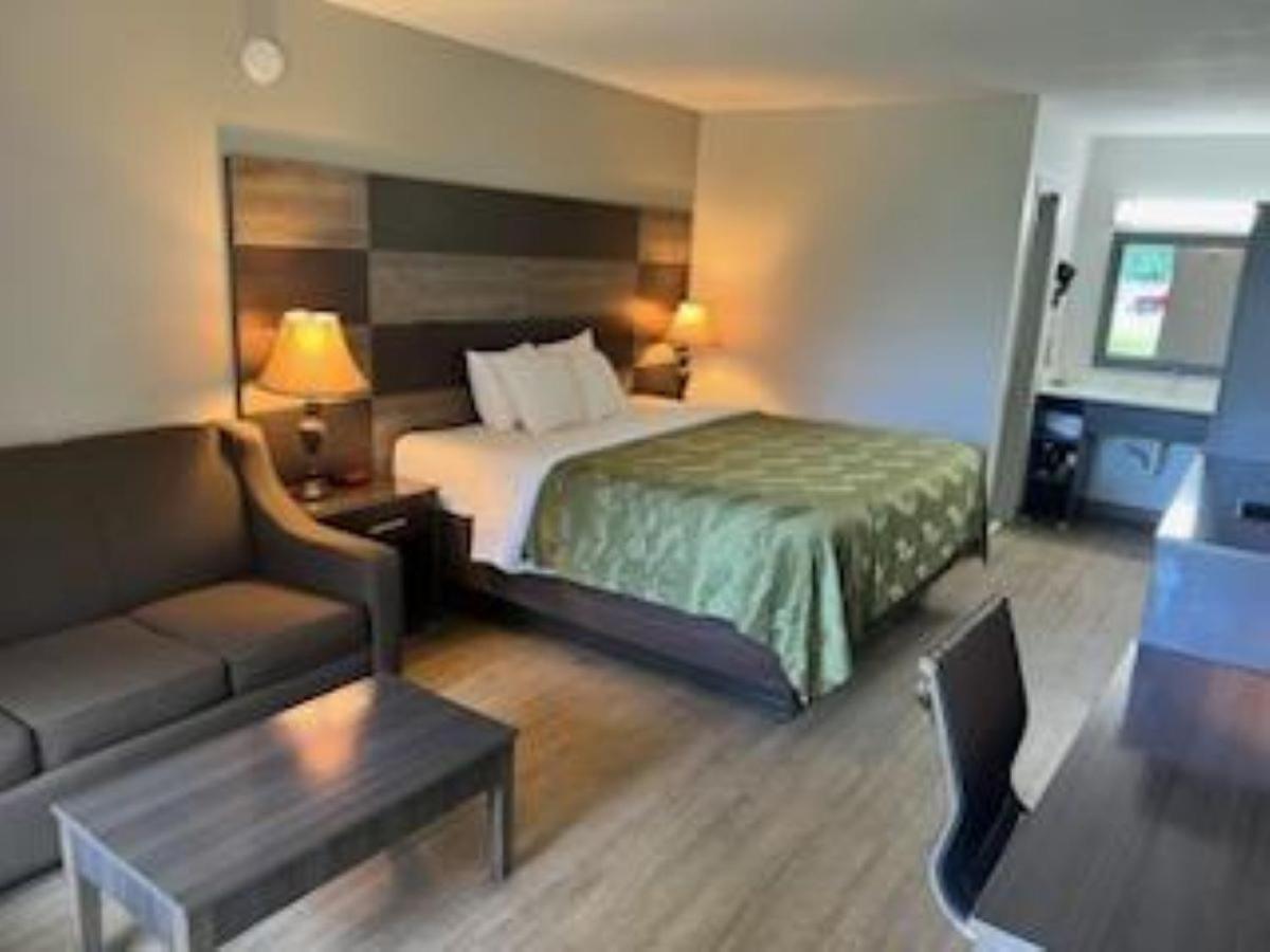 King Suite with Sofa Bed - Non-Smoking,1703583609:JPEG