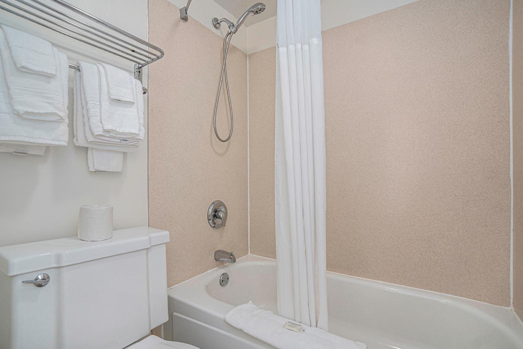 Queen Room with Two Queen Beds - Second Floor/Non-Smoking