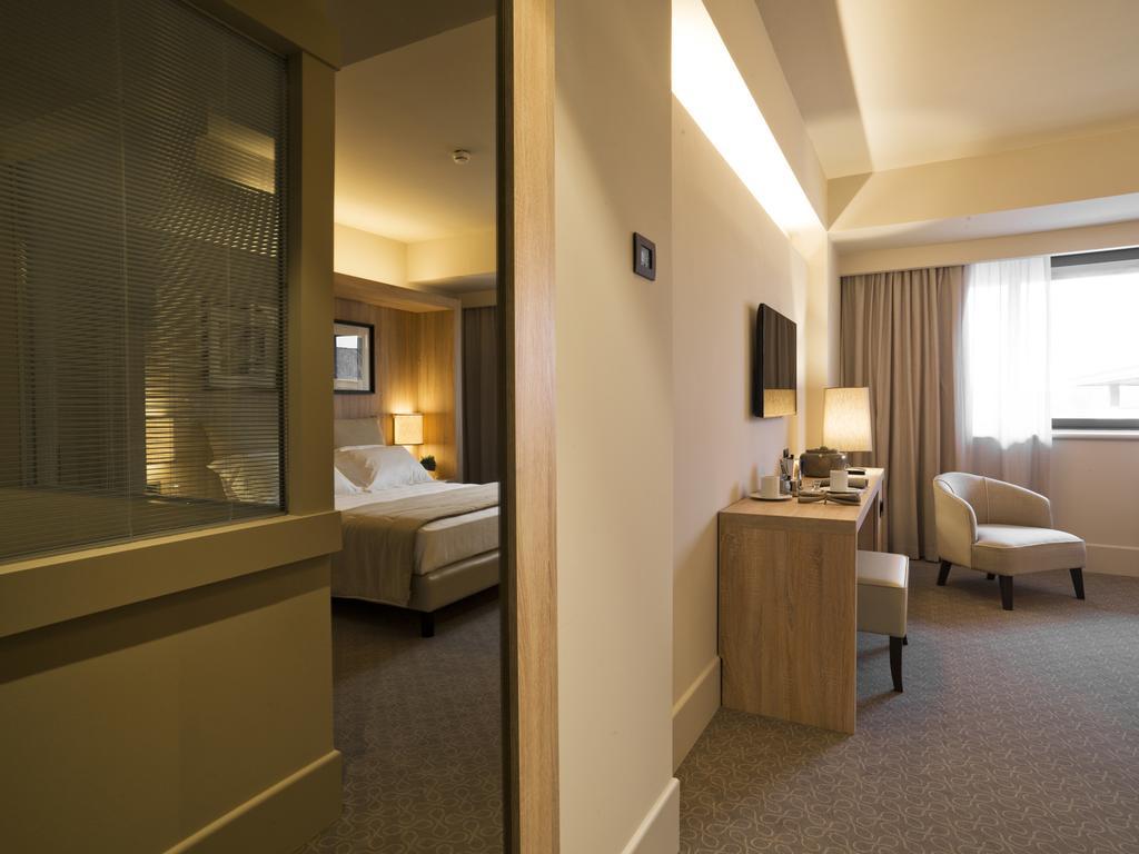 Executive Double Room,933388927:JPEG
