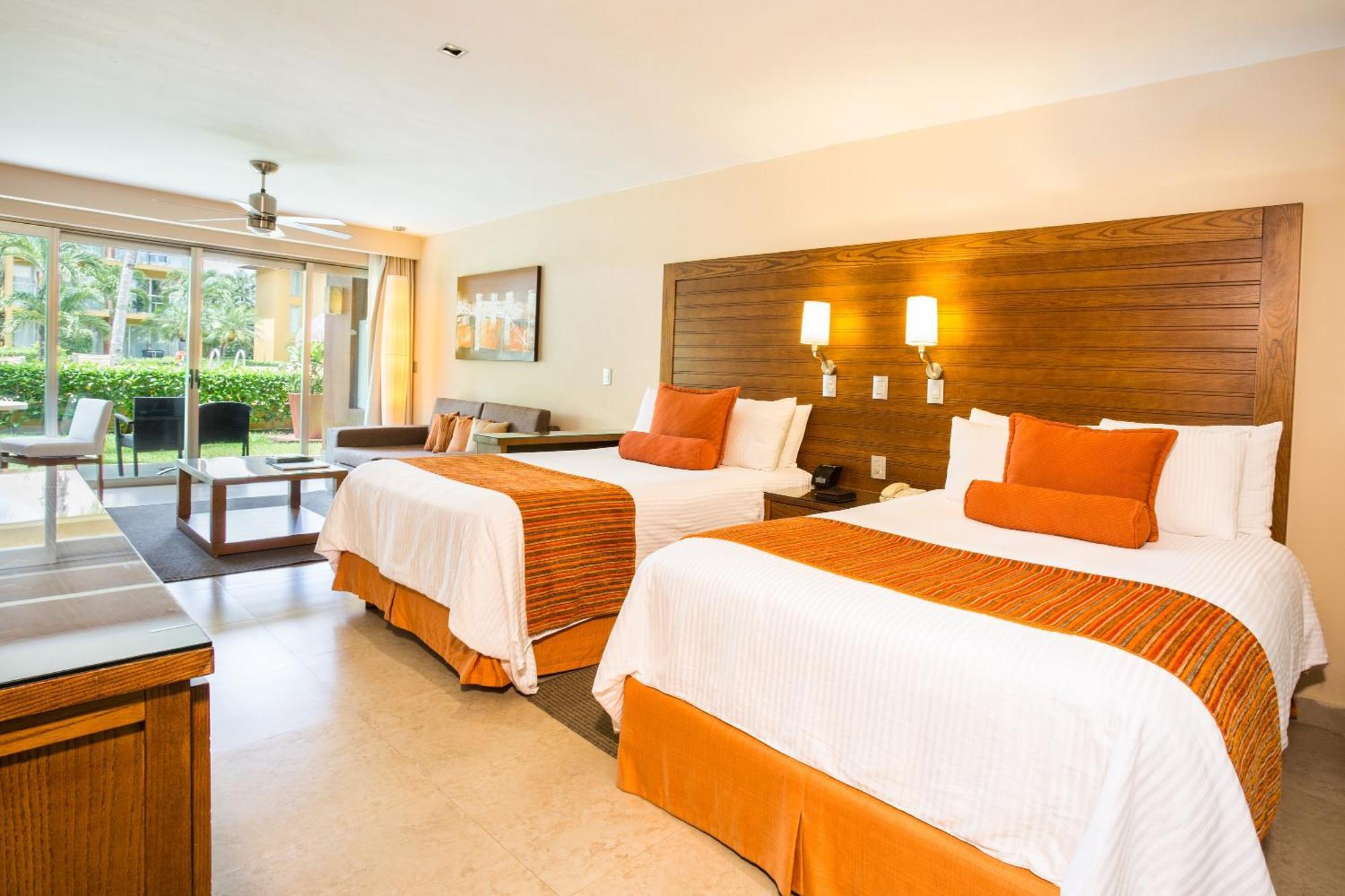 Junior Suite Preferred Club Matrimoniale con Vista Piscina