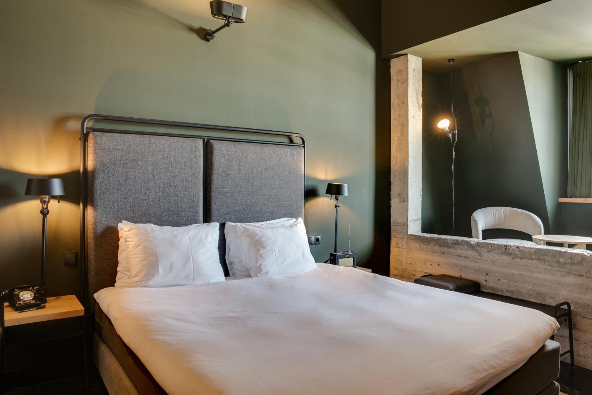 Balcony Suite,1428220834:JPEG