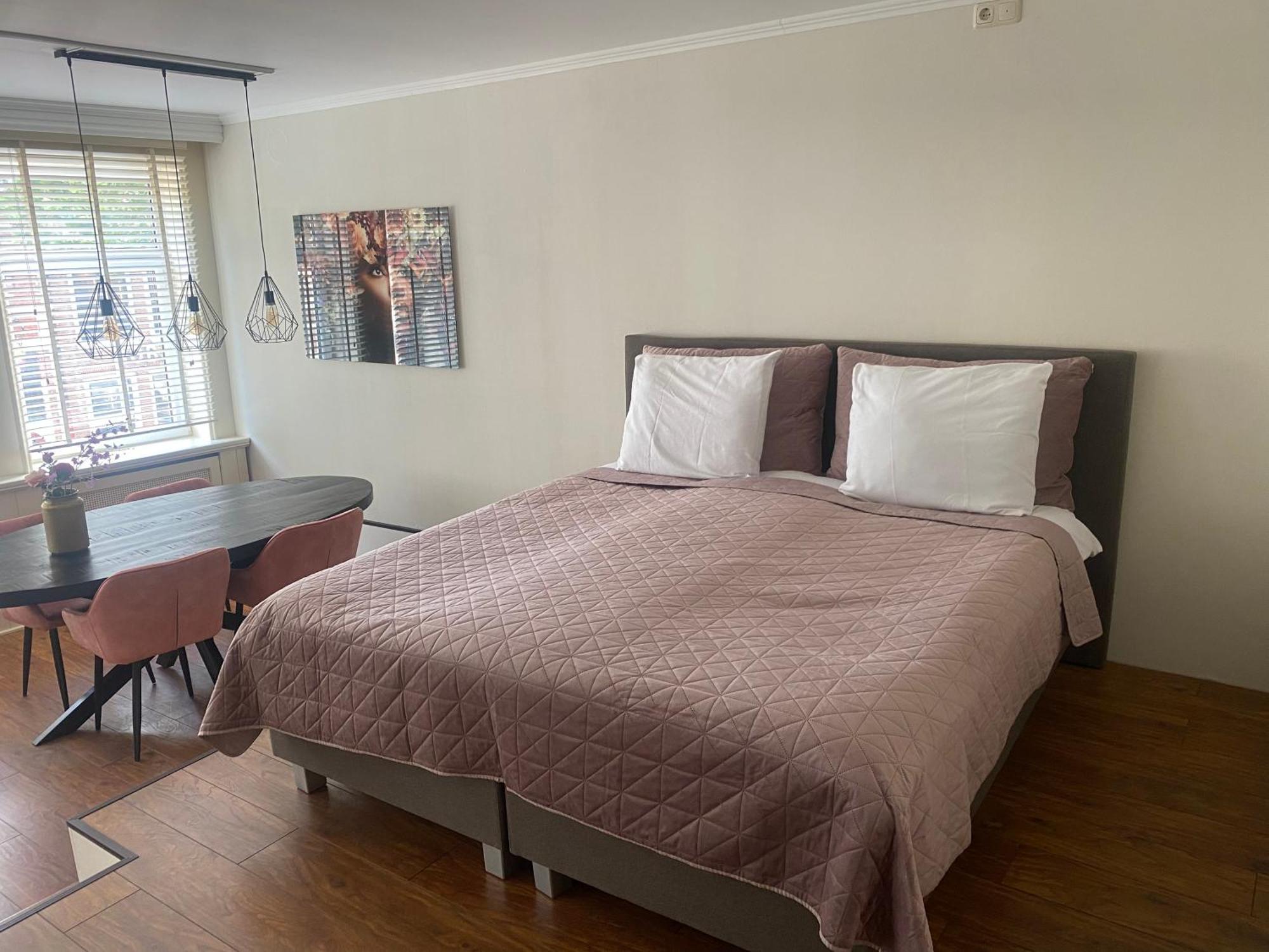 Deluxe Family Room,1426539999:JPEG