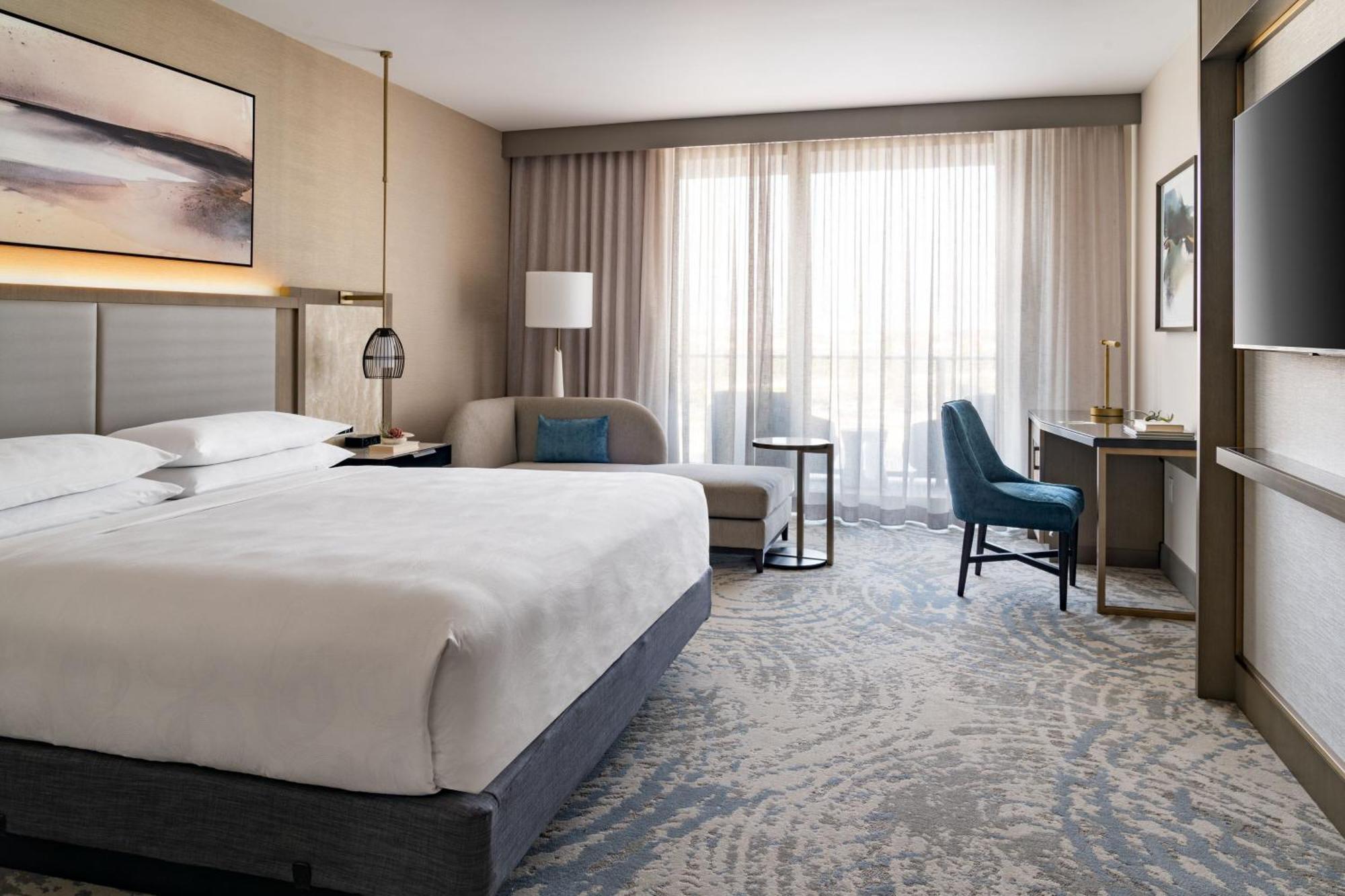King Room with Intracoastal View - High Floor