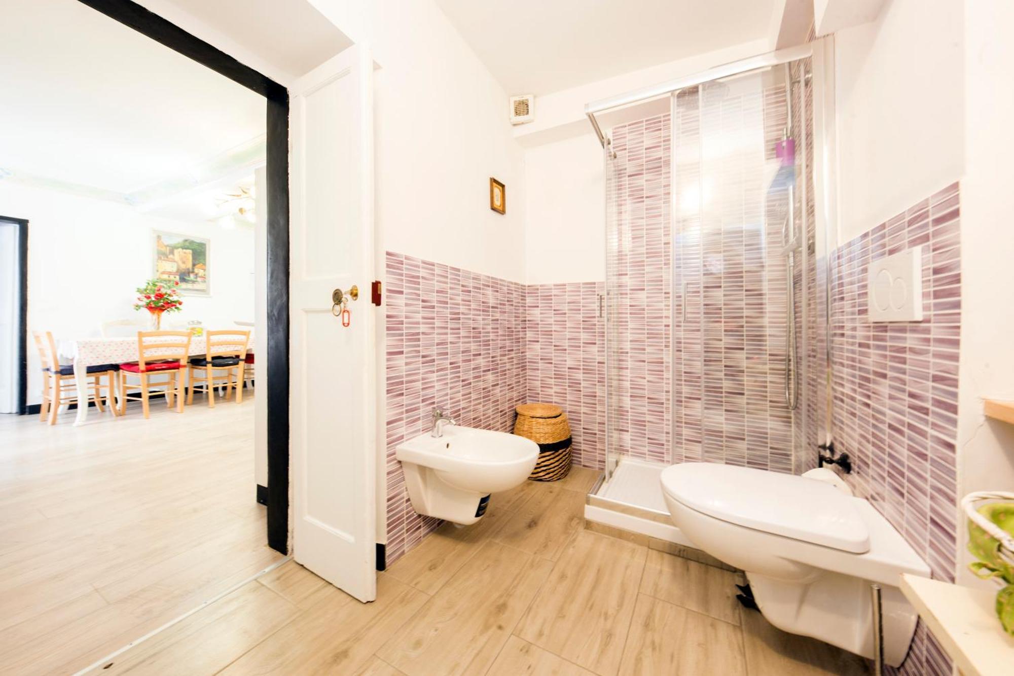 Doppelzimmer mit eigenem externen Bad