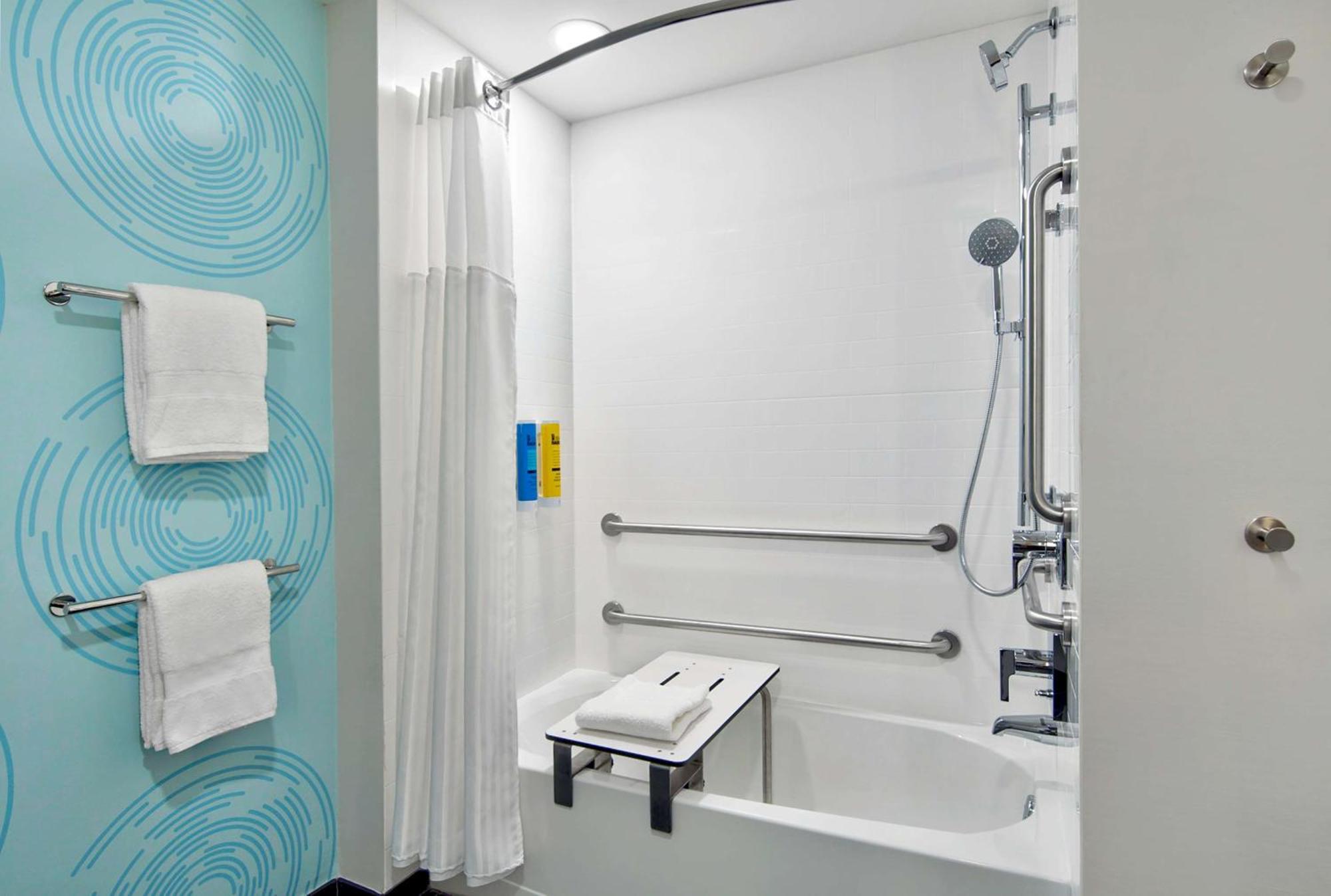 King Room with Roll-In Shower - Mobility and Hearing Access