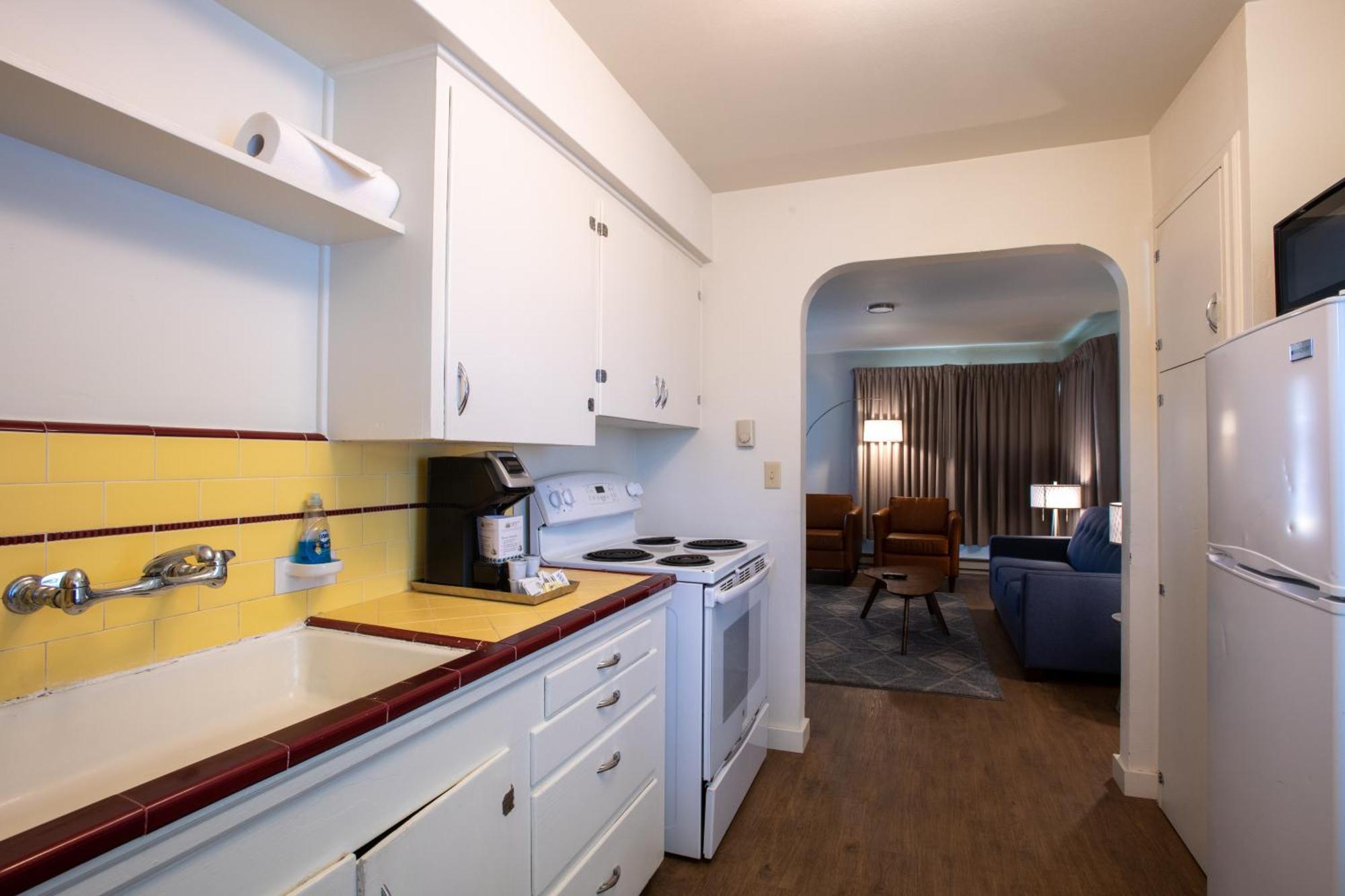 Courtyard Suite,1085481160:JPEG