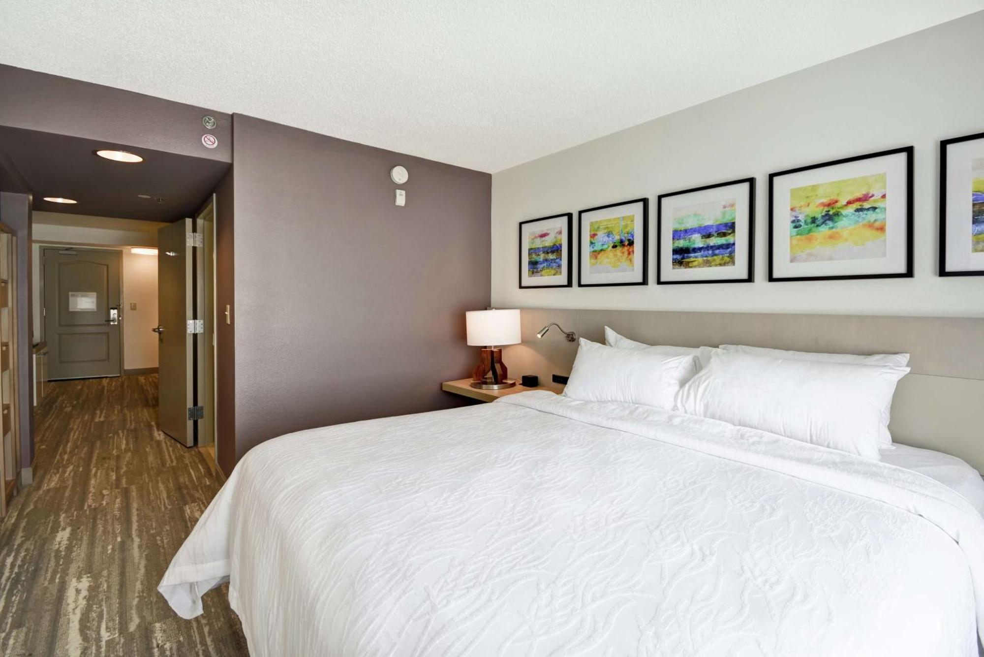 Junior King Suite with Seating Area,1557451561:JPEG