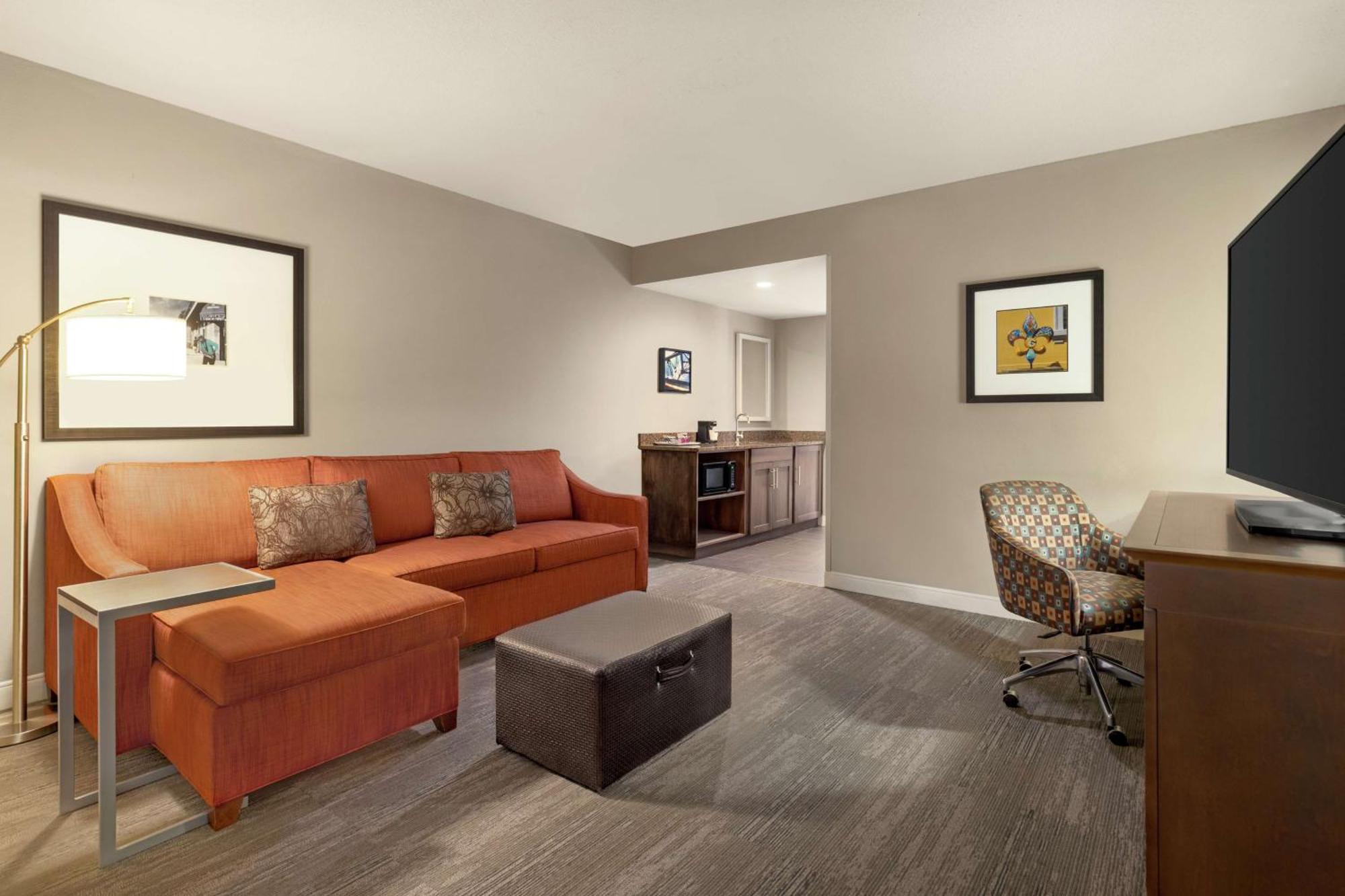 One-Bedroom King Suite - Non-Smoking,1557457000:JPEG