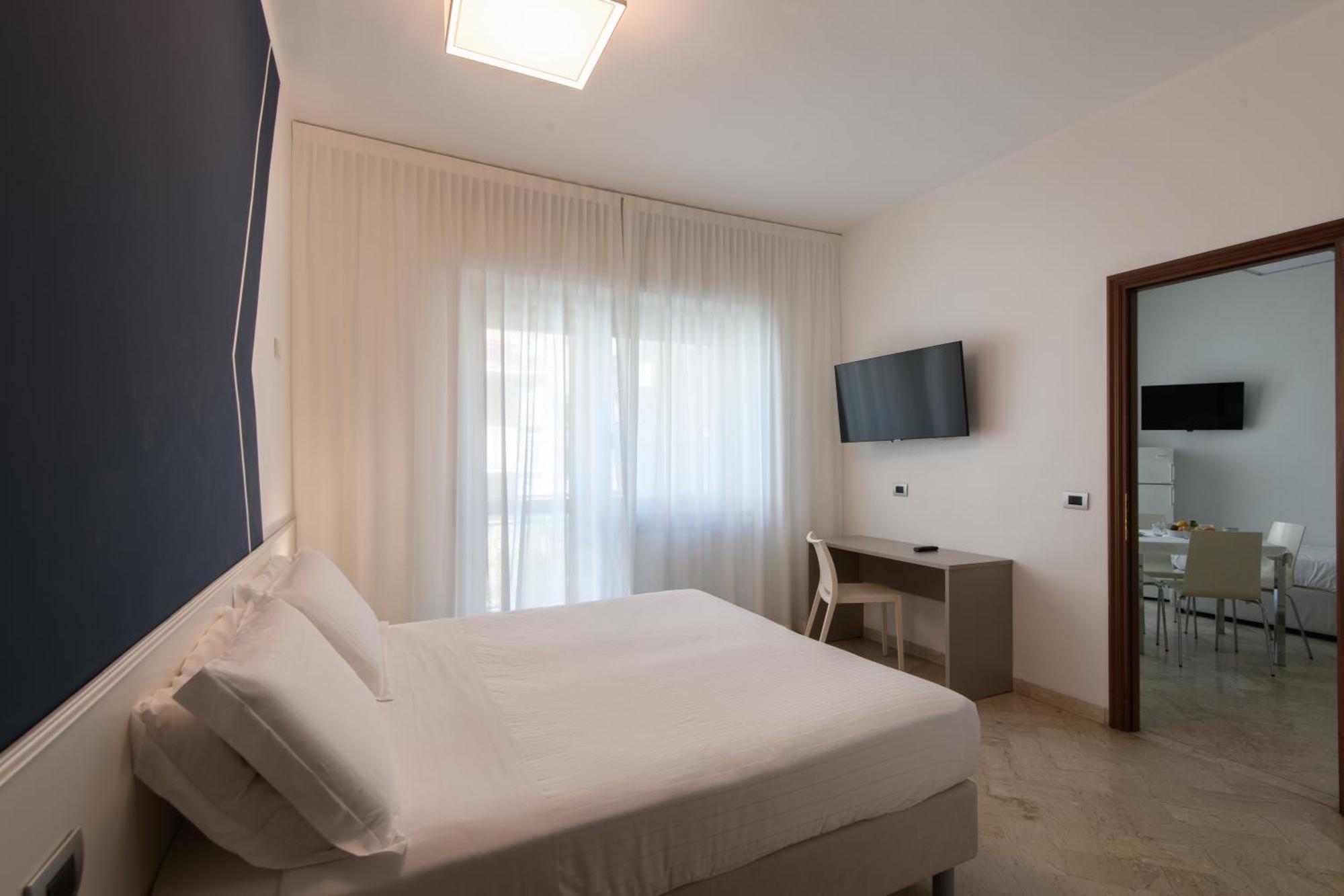 One-Bedroom Apartment,1557749716:JPEG