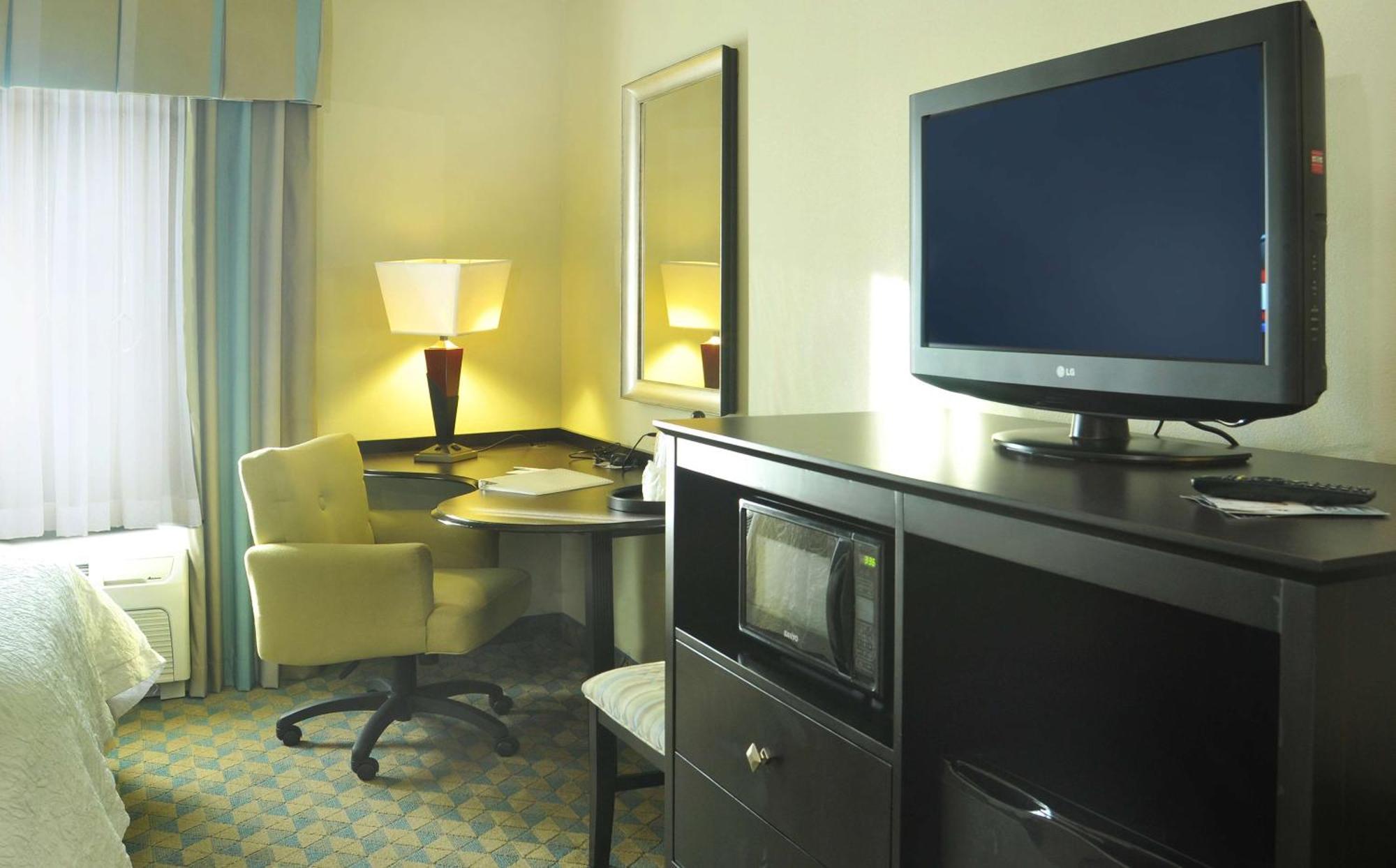 Room with Two Queen Beds - Non-Smoking