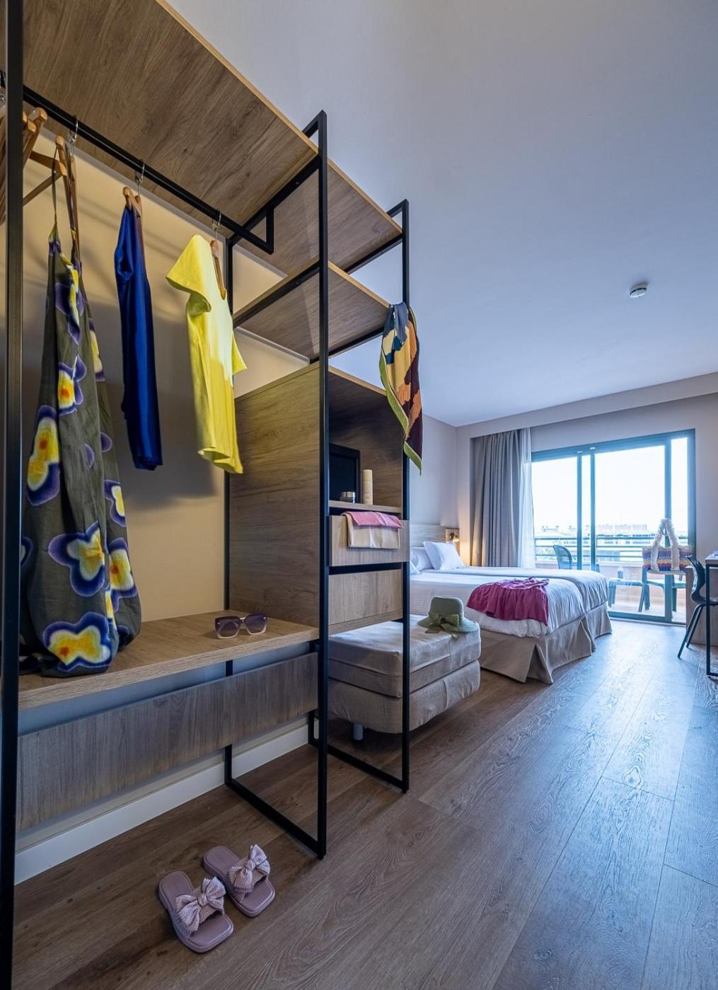 Chambre Supérieure - Vue sur Piscine