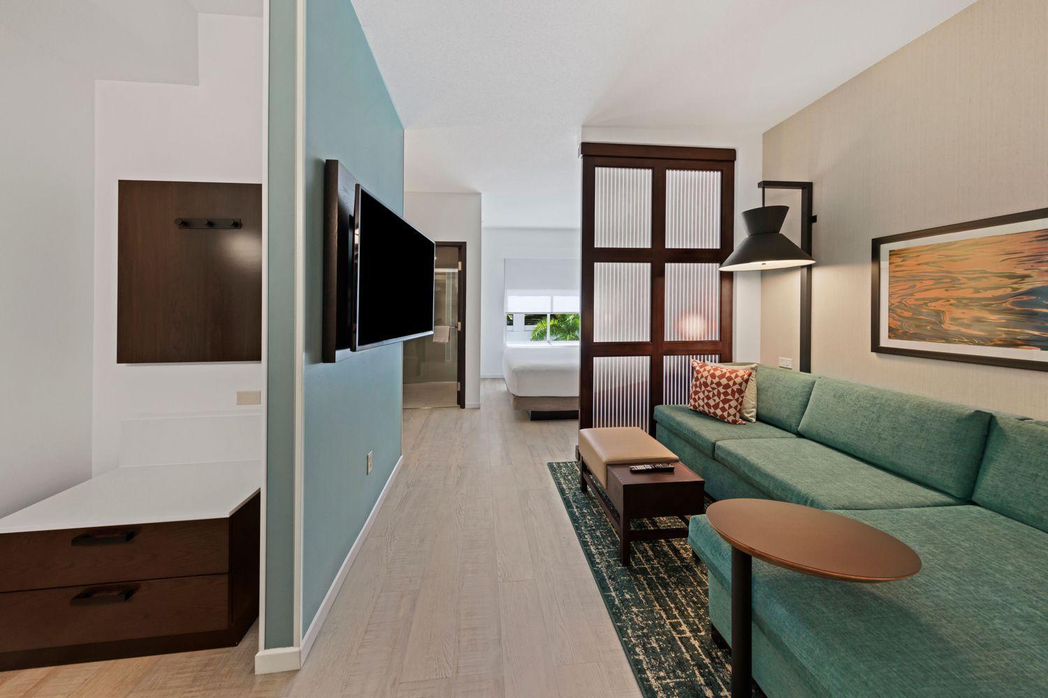 King Room with Sofa Bed - High Floor,1558342543:JPEG