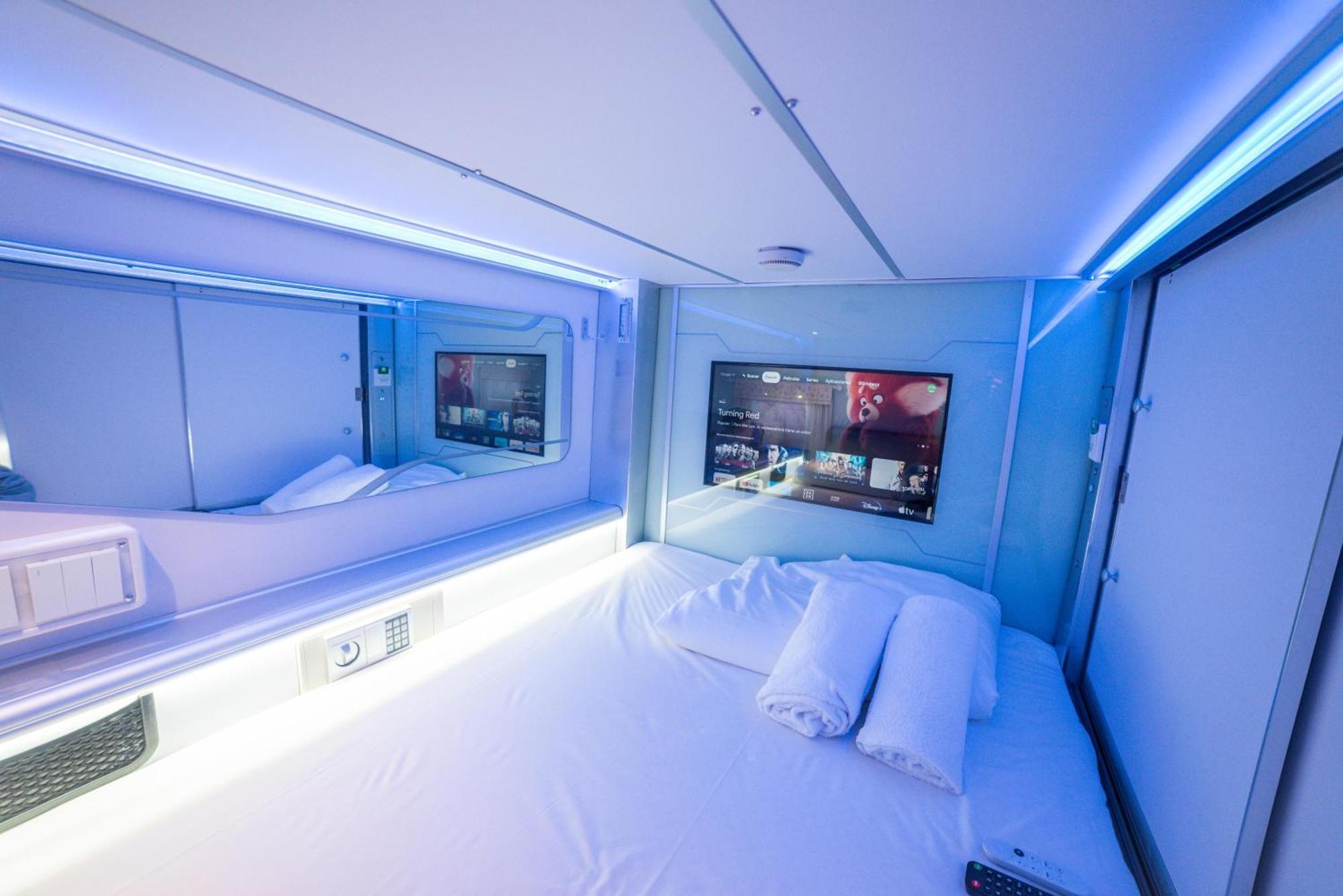 Quarto Cápsula Deluxe