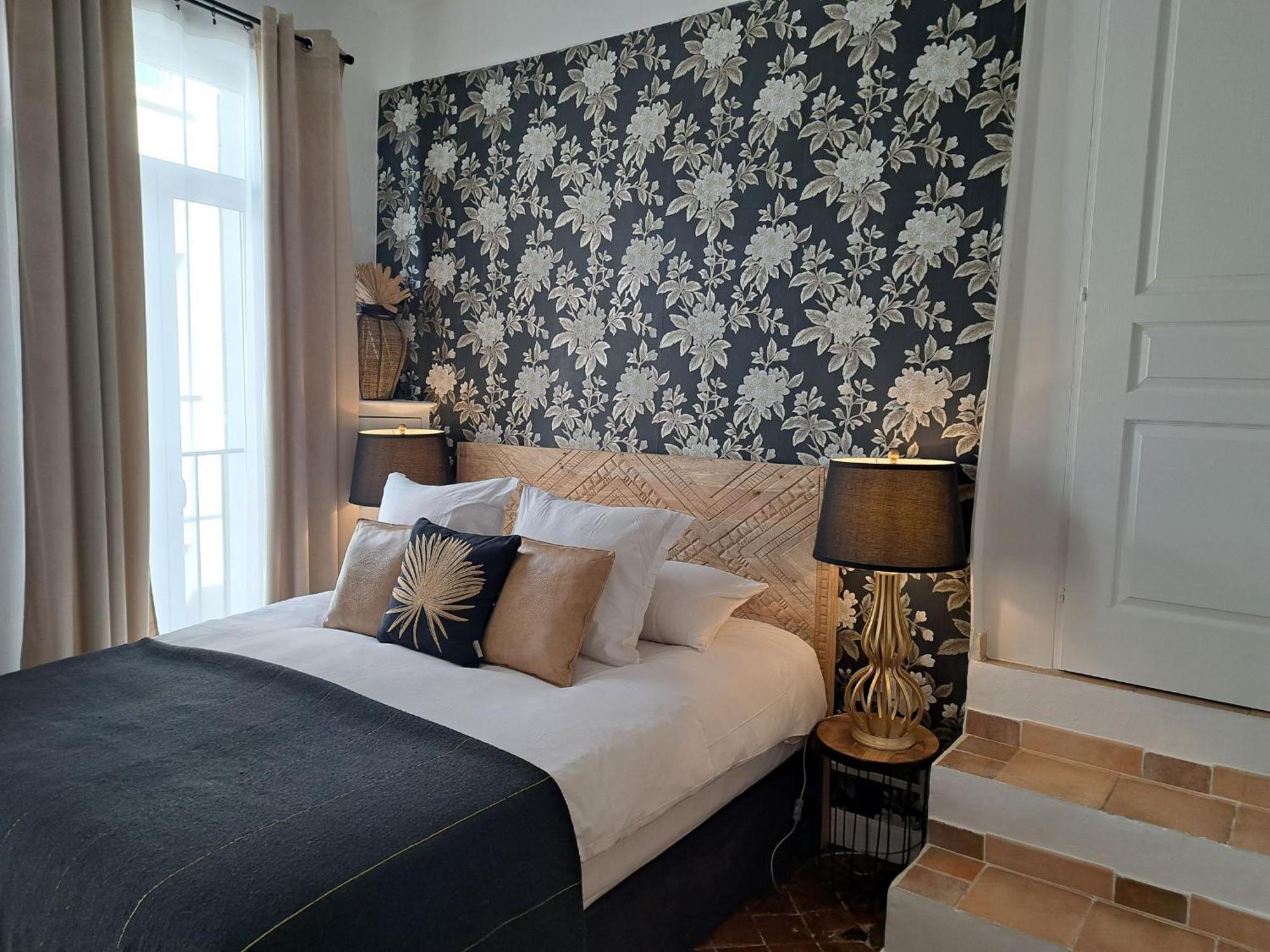 Double Room,1565659387:JPEG