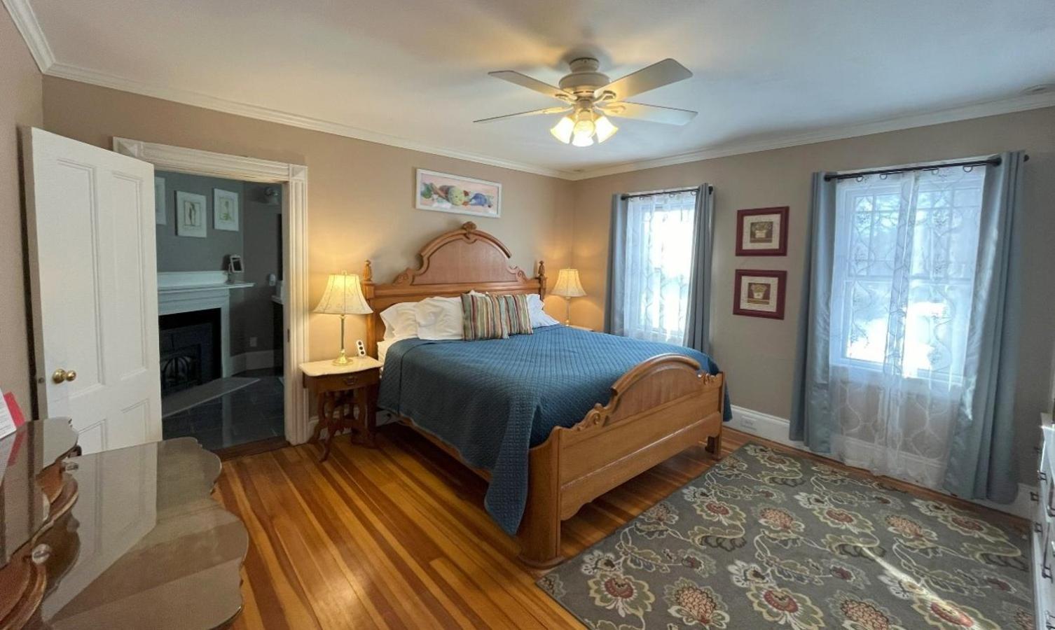 King Suite with Balcony