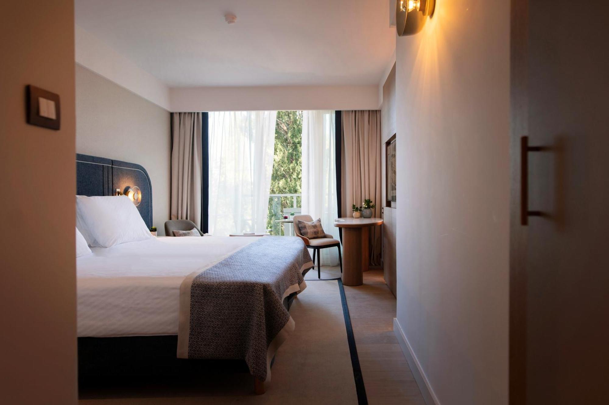 Classic Plus Room with Balcony,1574694707:JPEG